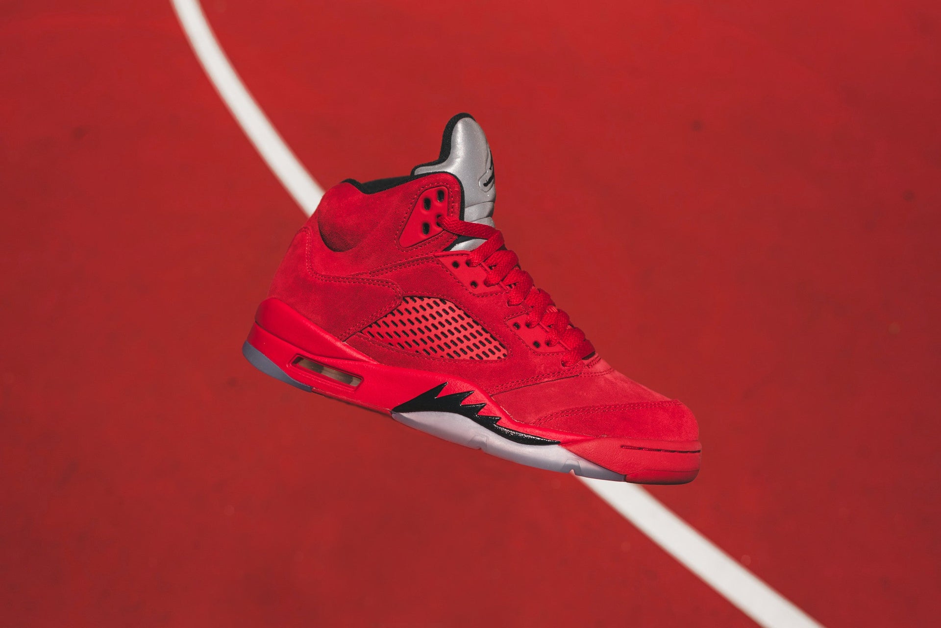 Nike Air Jordan 5 - University Red / Black