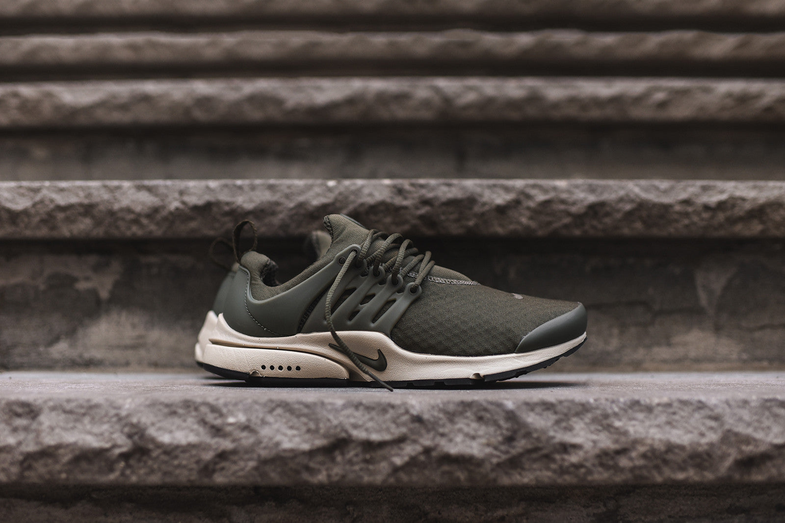 Nike Air Presto Essential - Cargo / Khaki