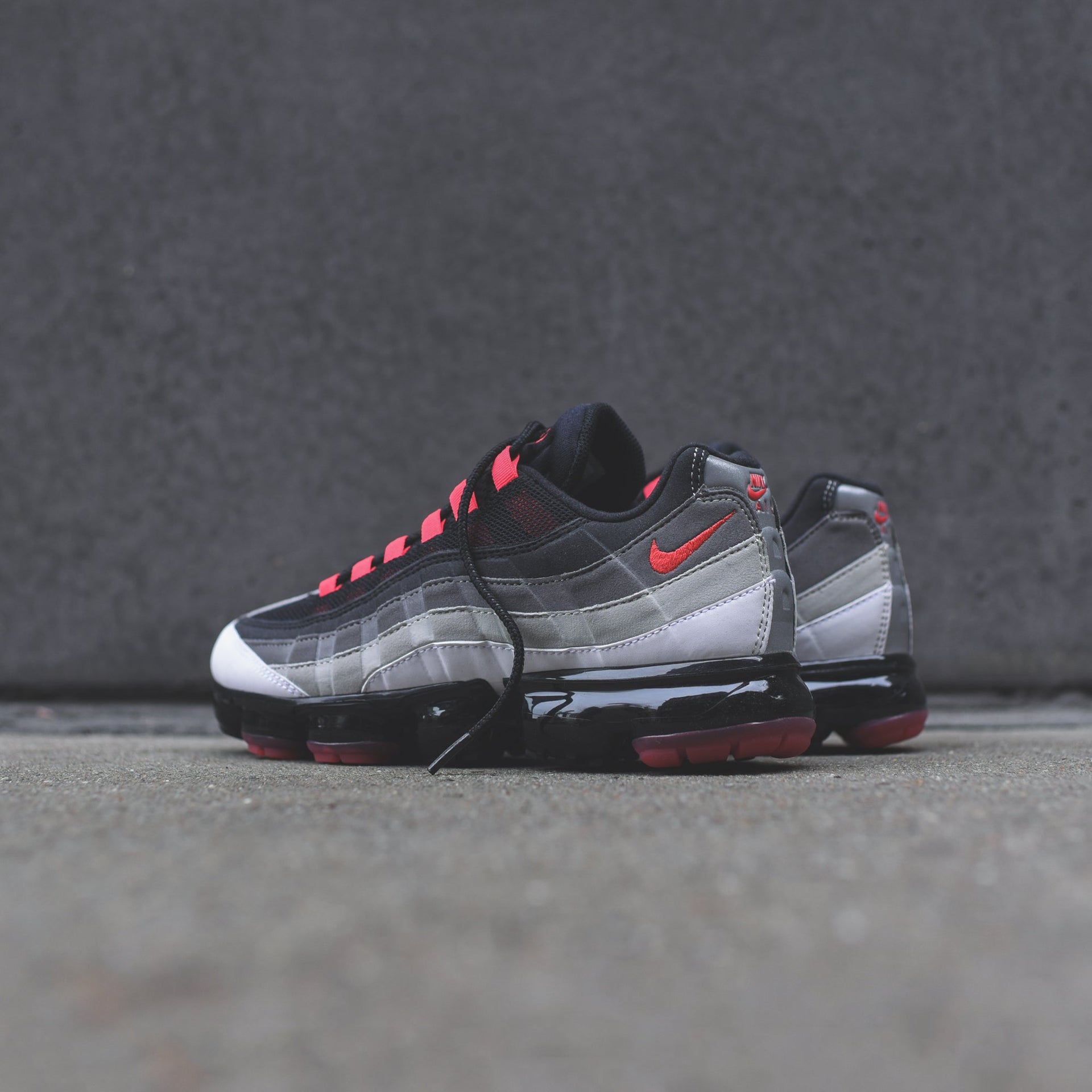 Nike Air VaporMax 95 - Black / Grey