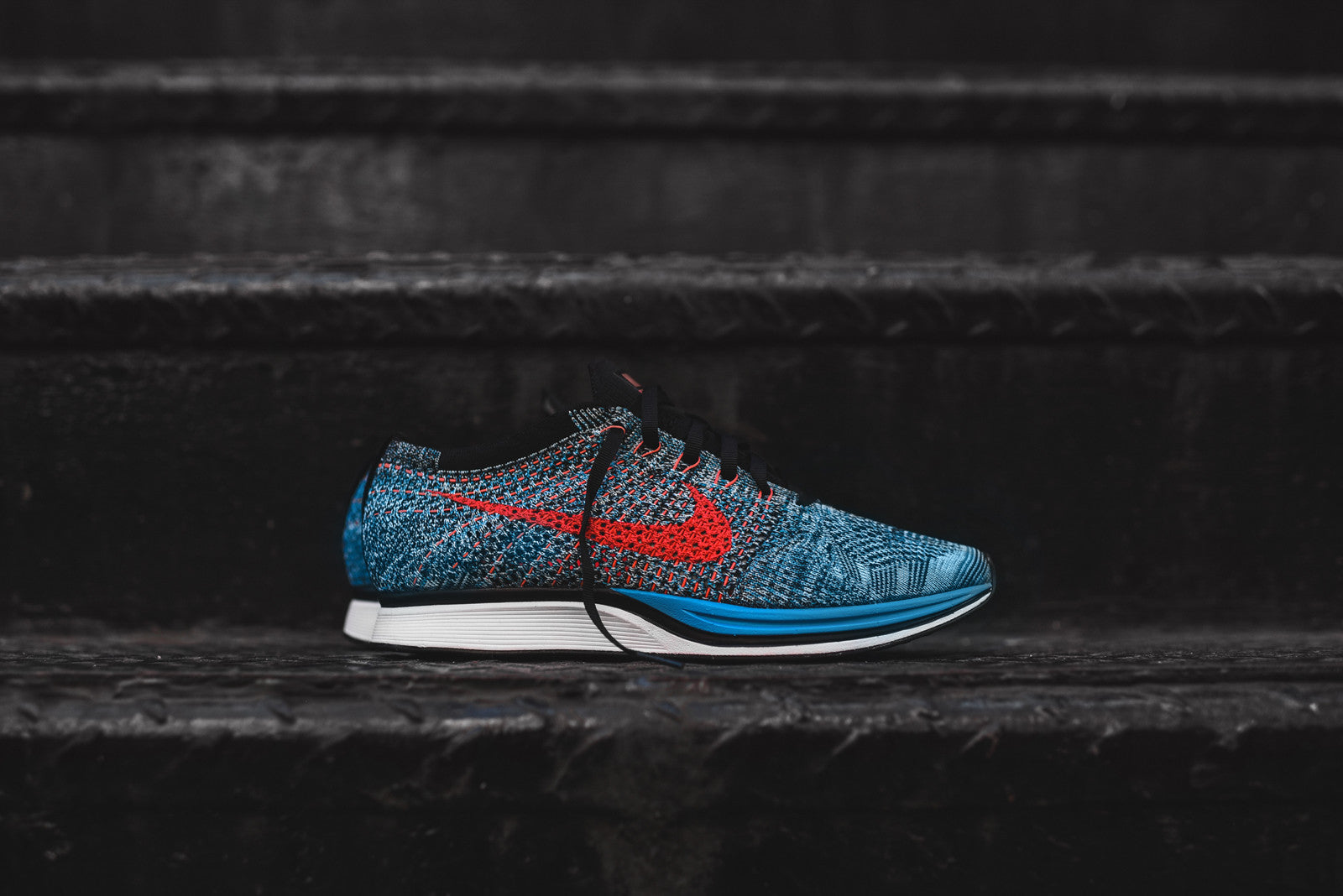 Nike Flyknit Racer - Neo Turquoise / Bright Crimson