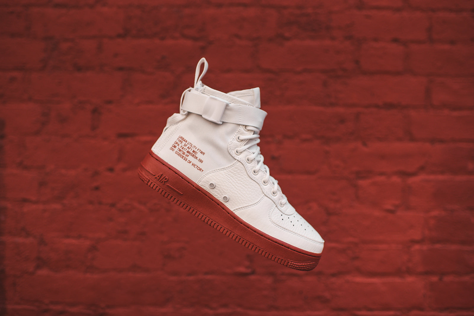 Nike SF-AF1 Mid - Ivory / Dark Red
