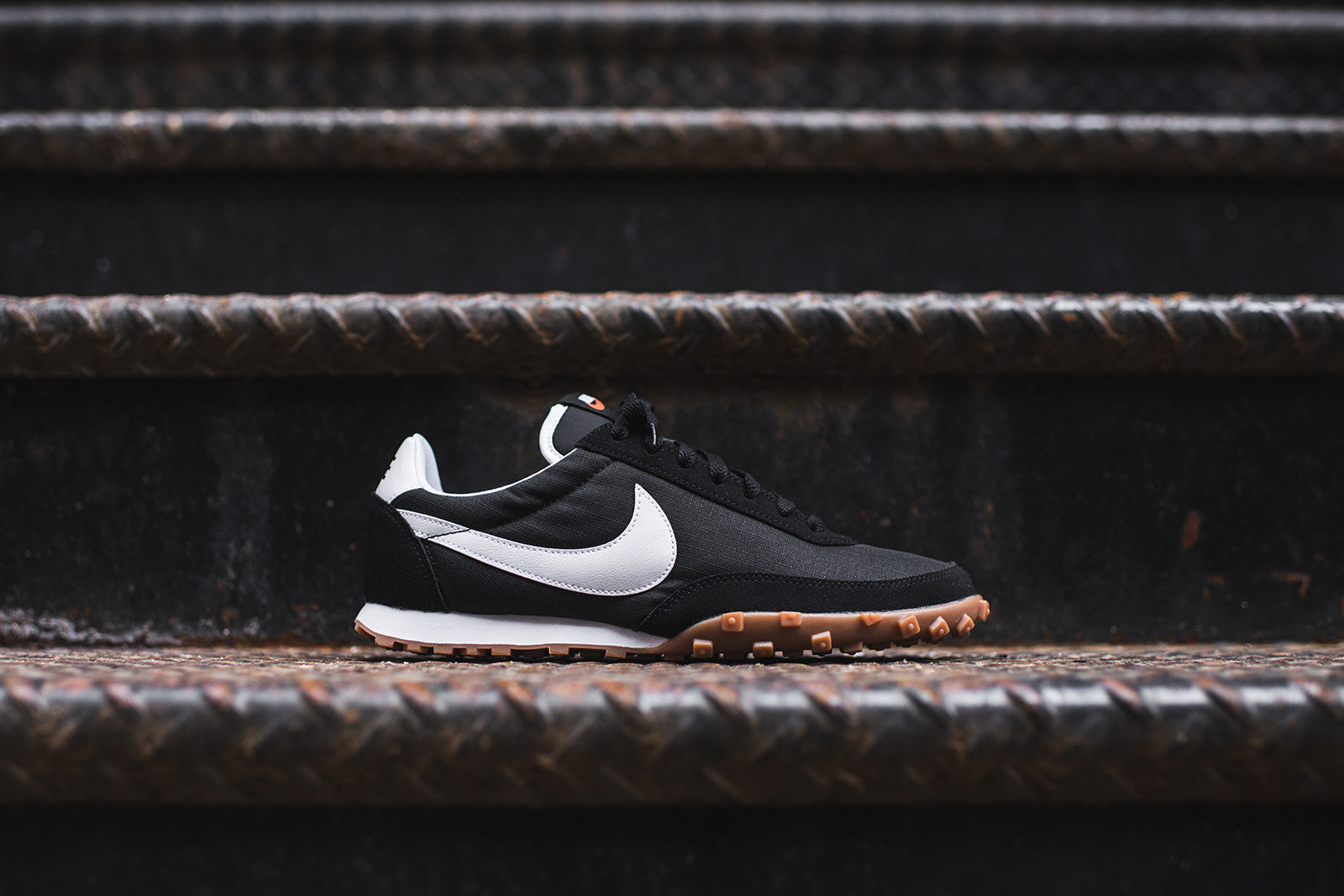 Nike Waffle Racer '17 - Black / White