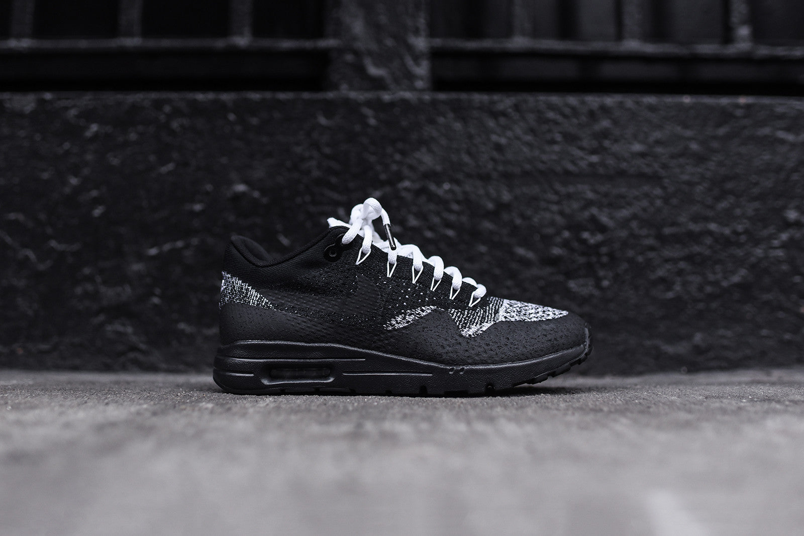 Nike WMNS Air Max 1 Ultra Flyknit - Black / Anthracite / White