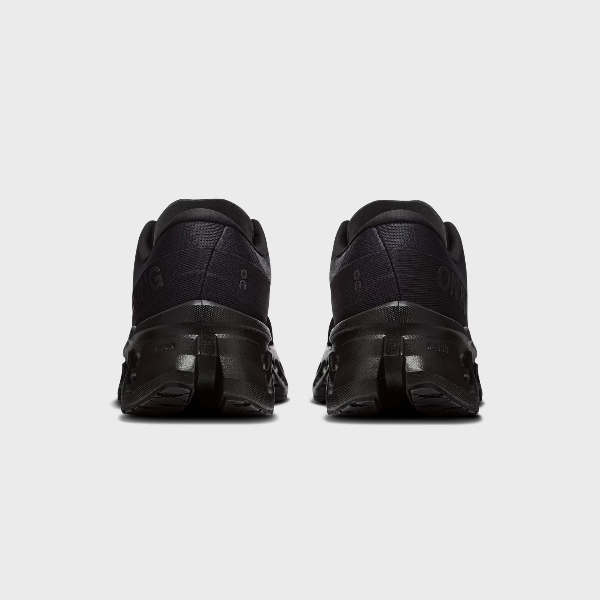 On Running Cloudmonster 3 - Black