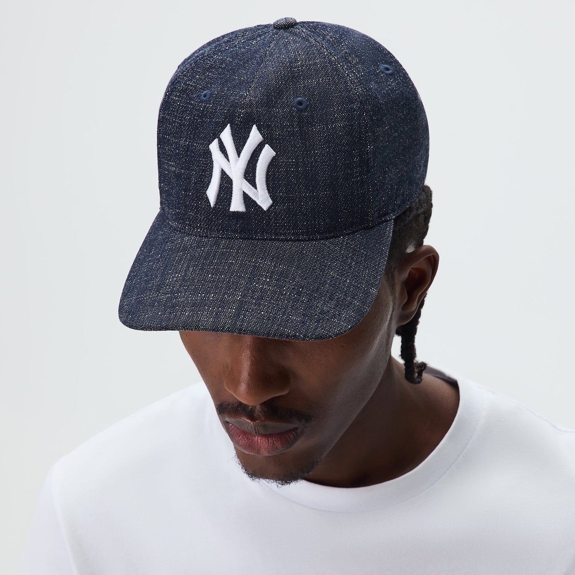 Casquette Kith Kids NY to the World en denim à couronne pincée - Indigo clair Casquette Kith Kids NY to the World en denim à couronne pincée - Indigo clair