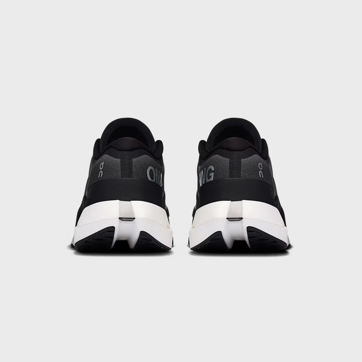 On Running Cloudboom Max - All Black