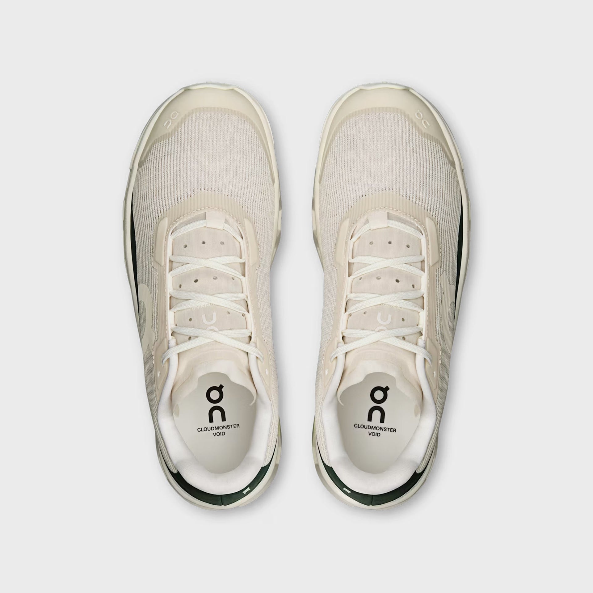 On Running WMNS Cloudboom Max - White / Black