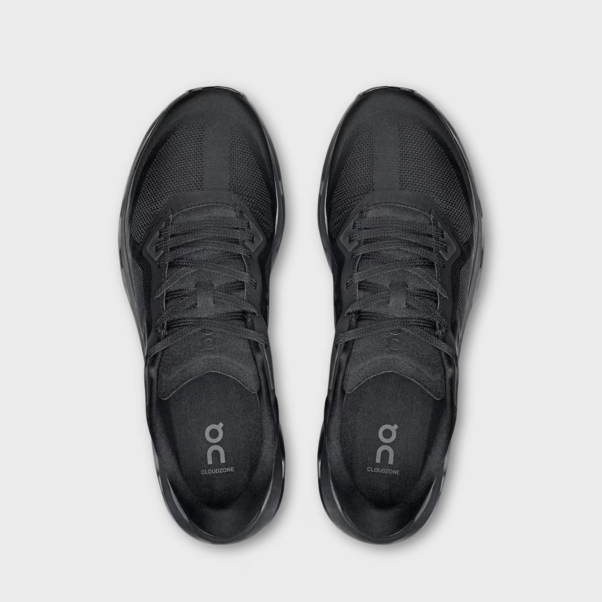 On Running Cloudzone - Black / Eclipse