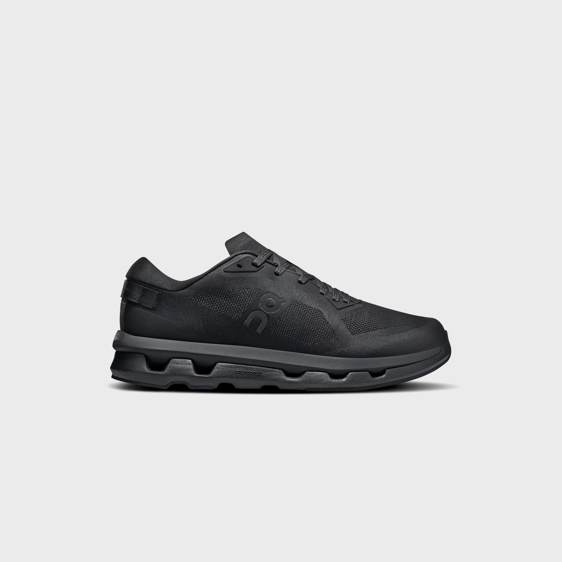 On Running Cloudzone - Black / Eclipse