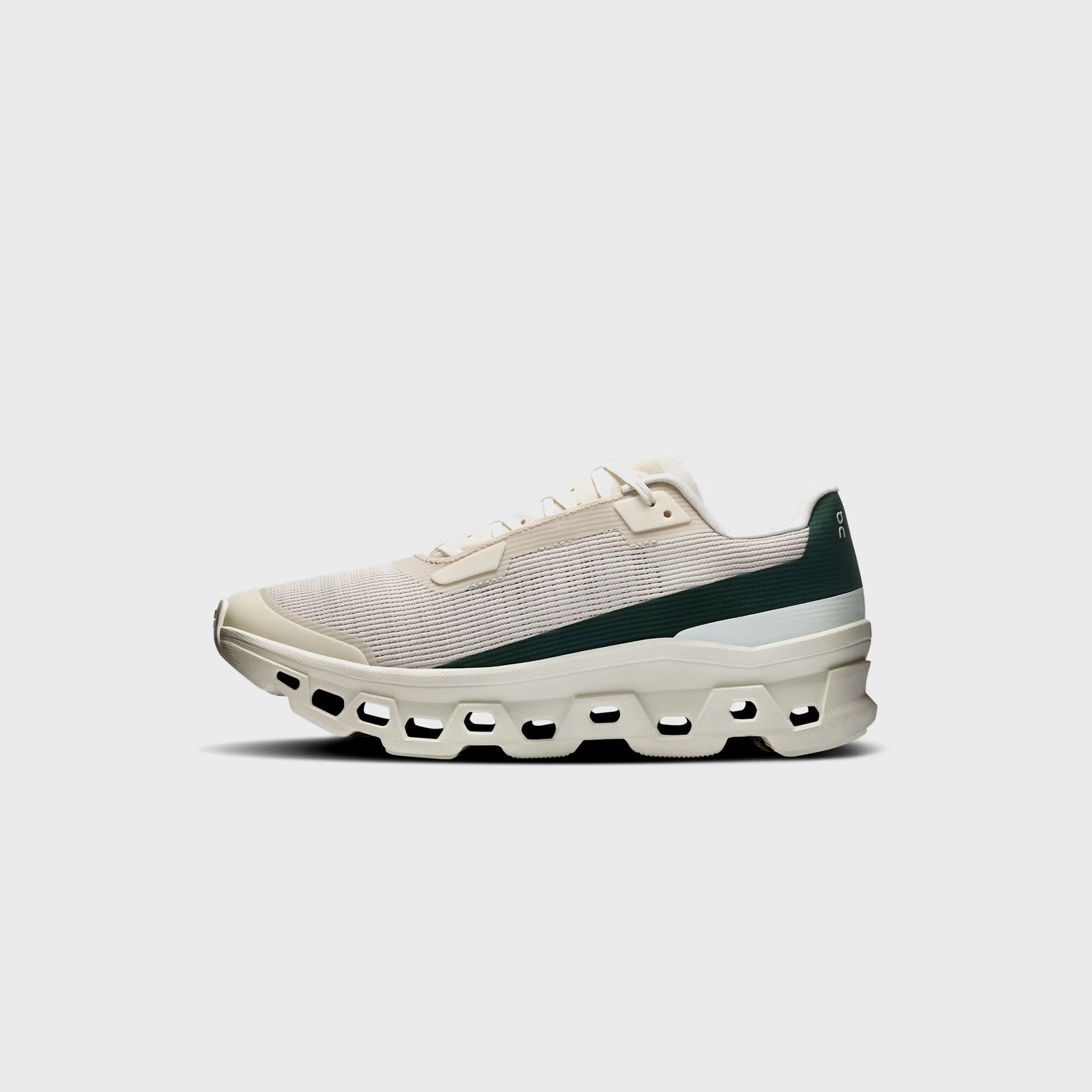 On Running WMNS Cloudboom Max - White / Black