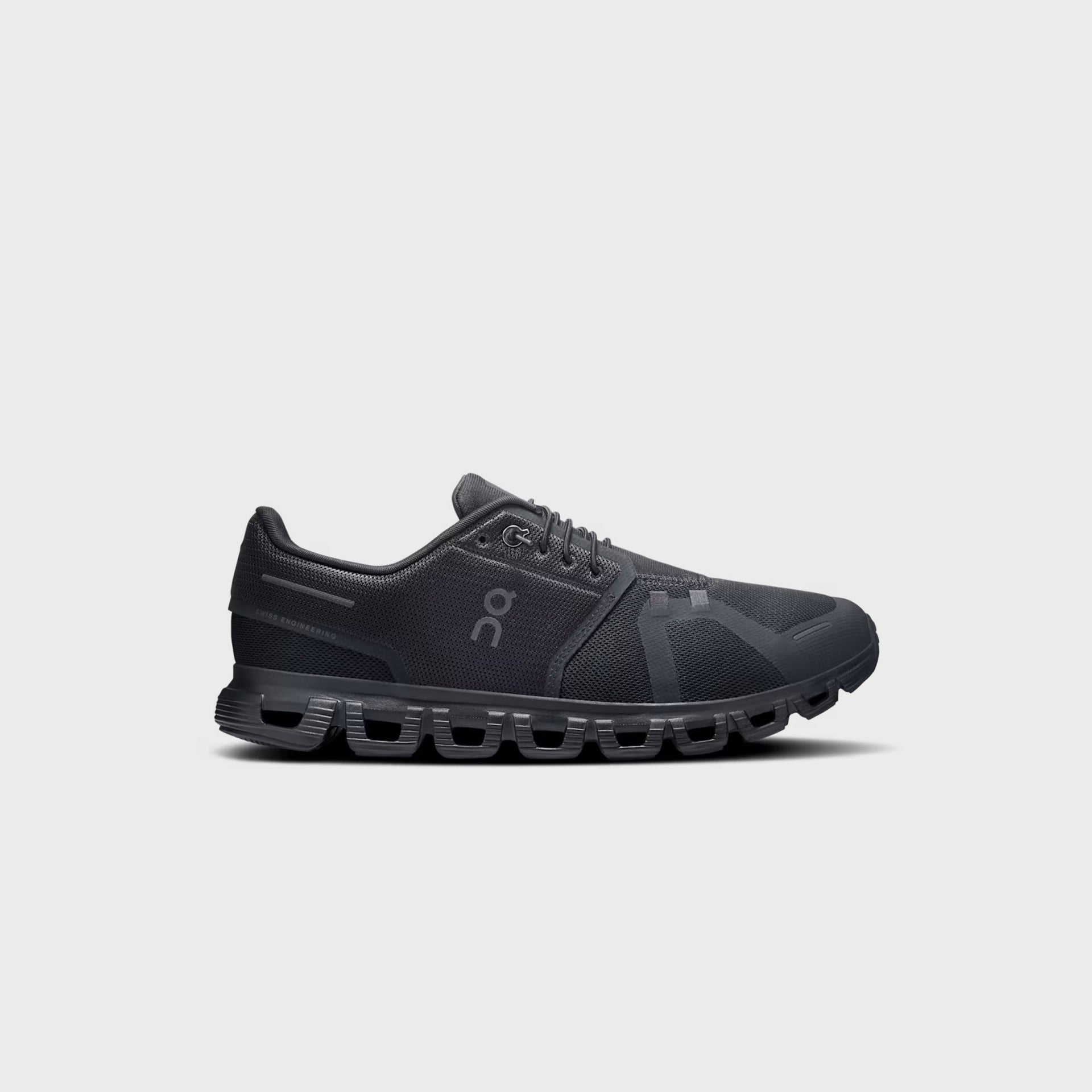 On Running Cloud 6 - Black / Eclipse