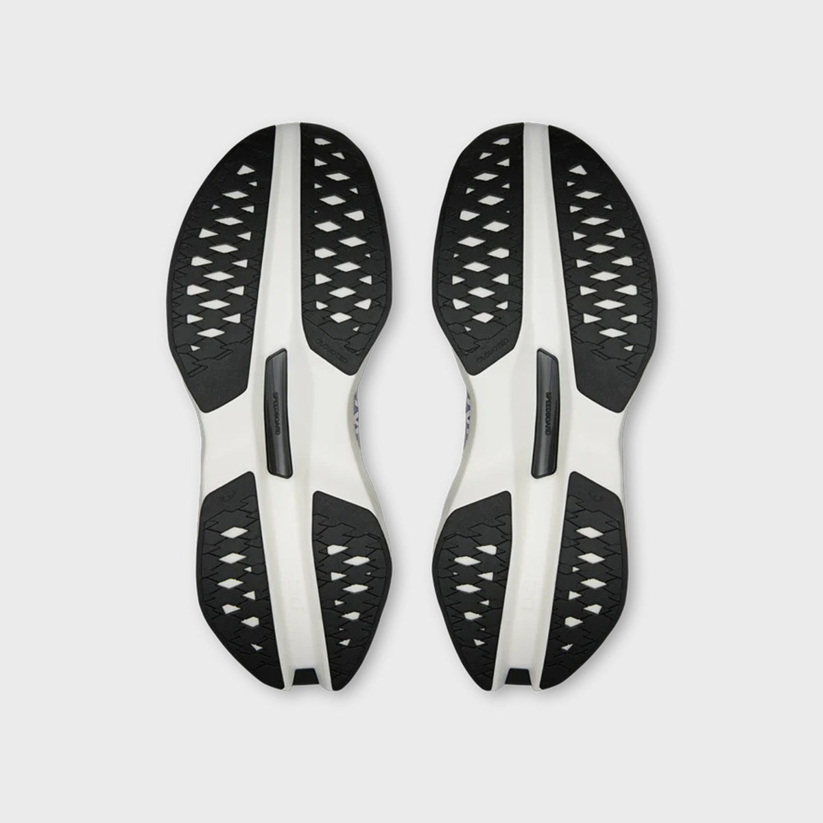 On Running Cloudboom Max - White / Juniper