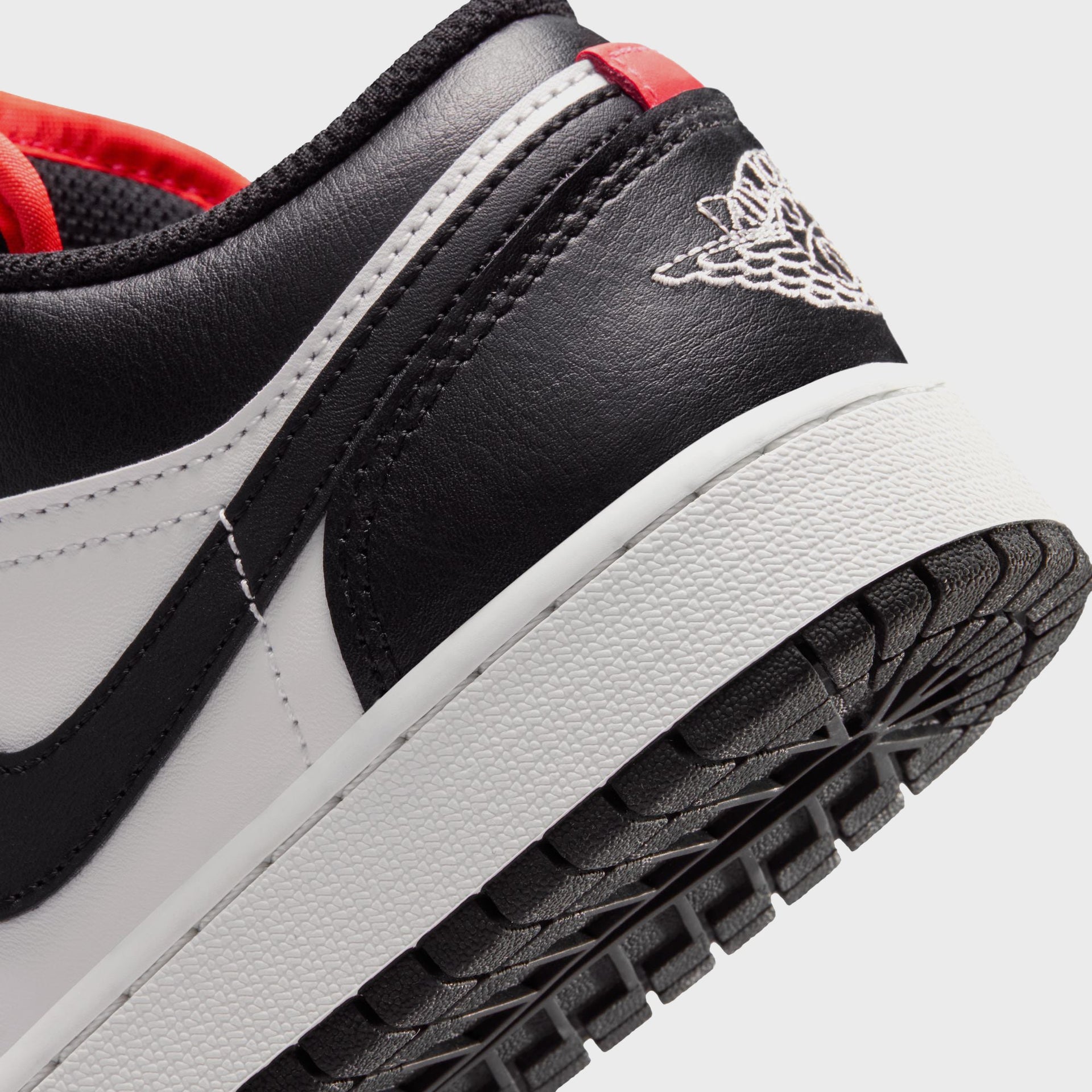 Jordan GS Air Jordan 1 Low - Black / Summit White / Infrared 23