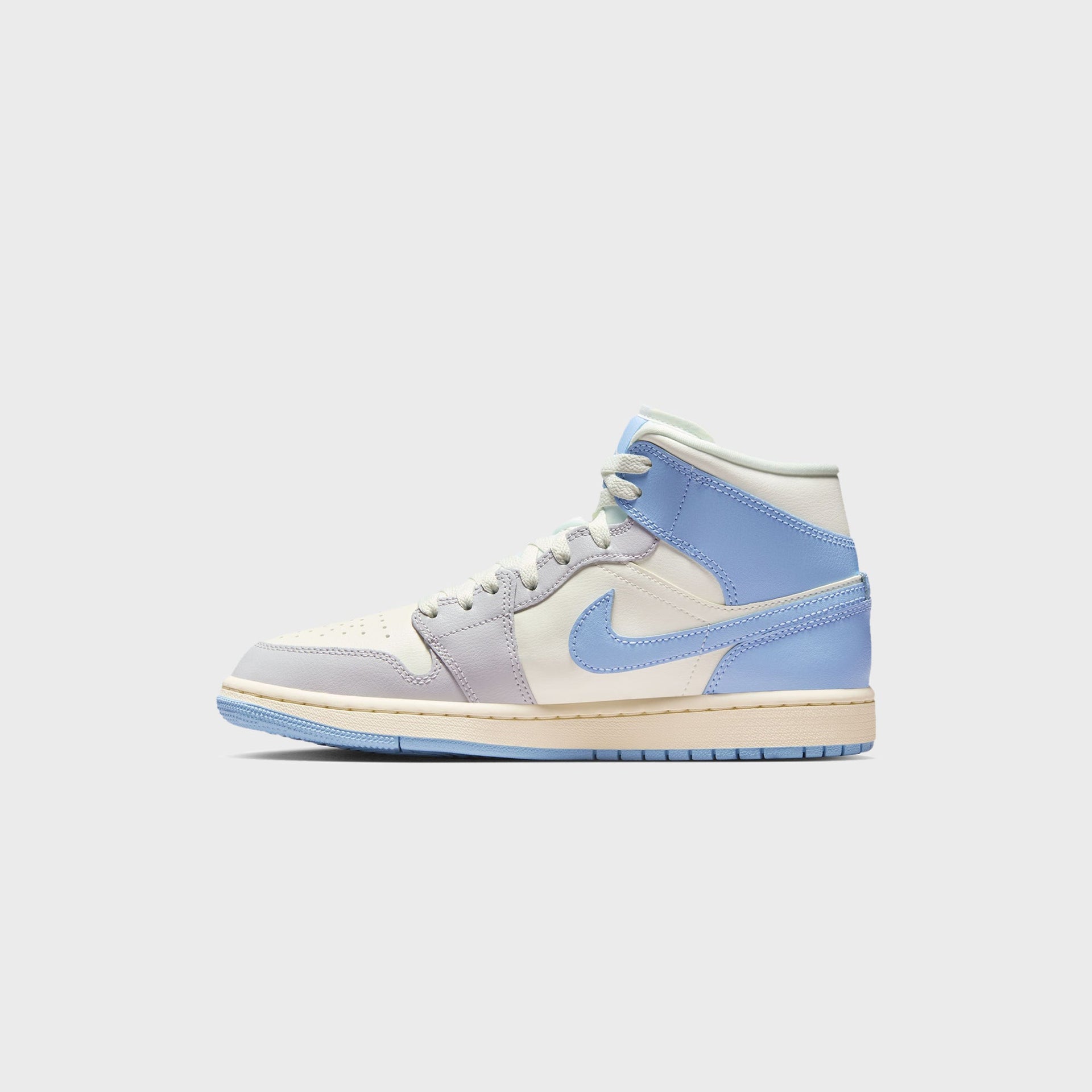 Nike WMNS Air Jordan 1 Mid - Psychic Blue / Sail / Coconut Milk / Neutral Grey