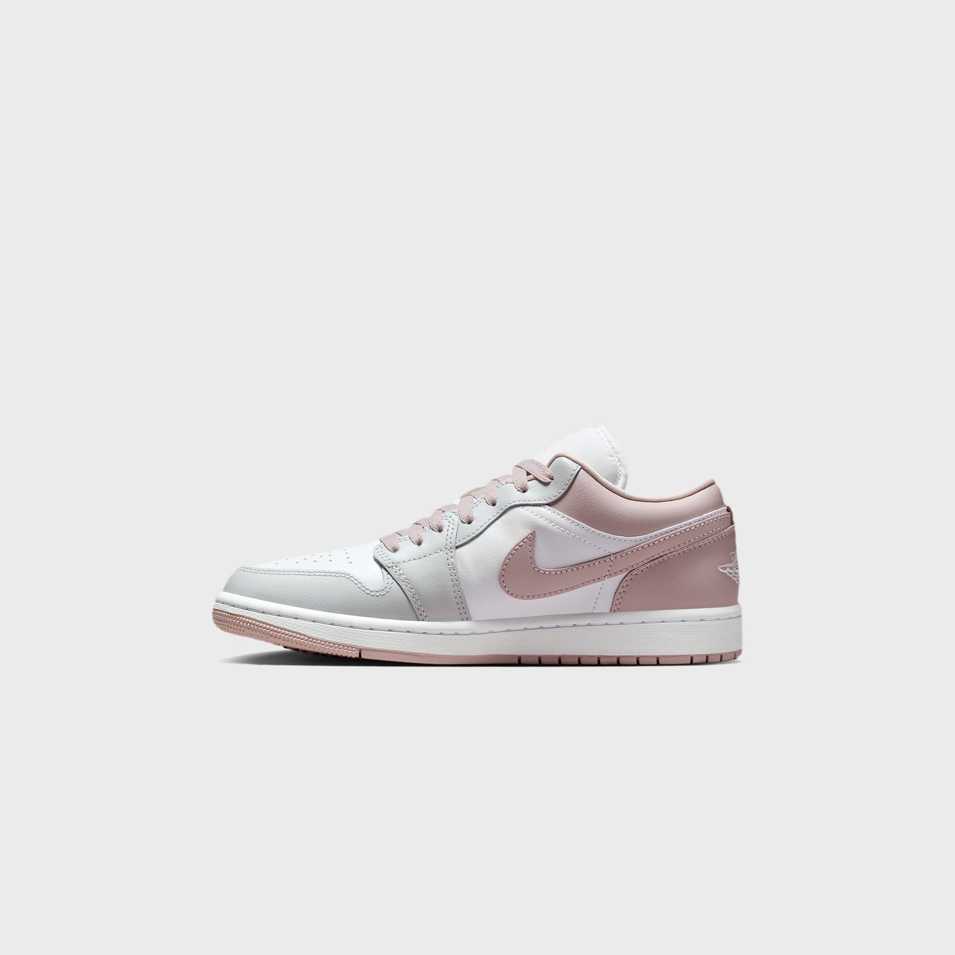 Jordan WMNS Air Jordan 1 Low SE - Particle Rose / White / Neutral Grey