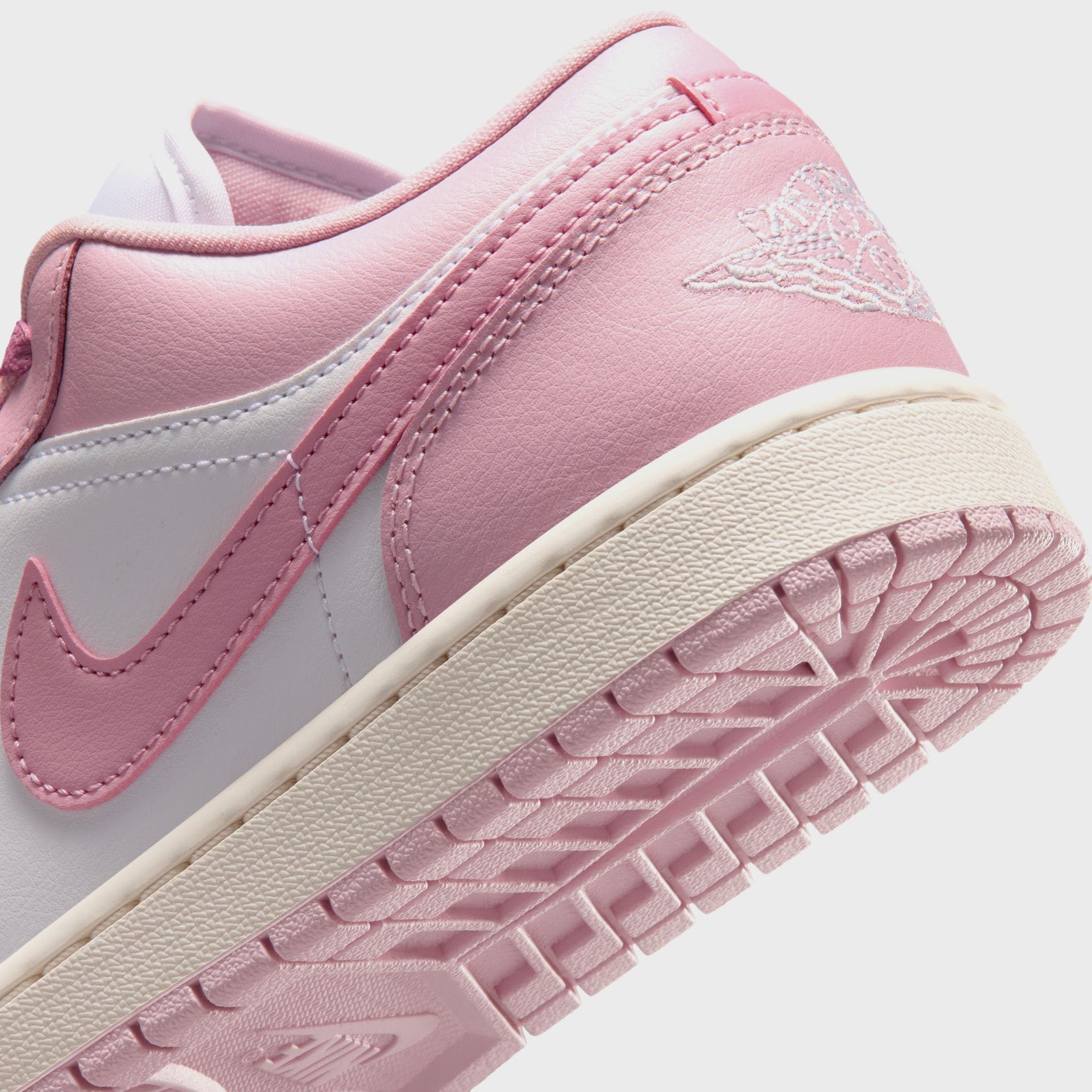 Jordan WMNS Air Jordan 1 Low - Iced Carmine / White / Elemental Pink / Sail