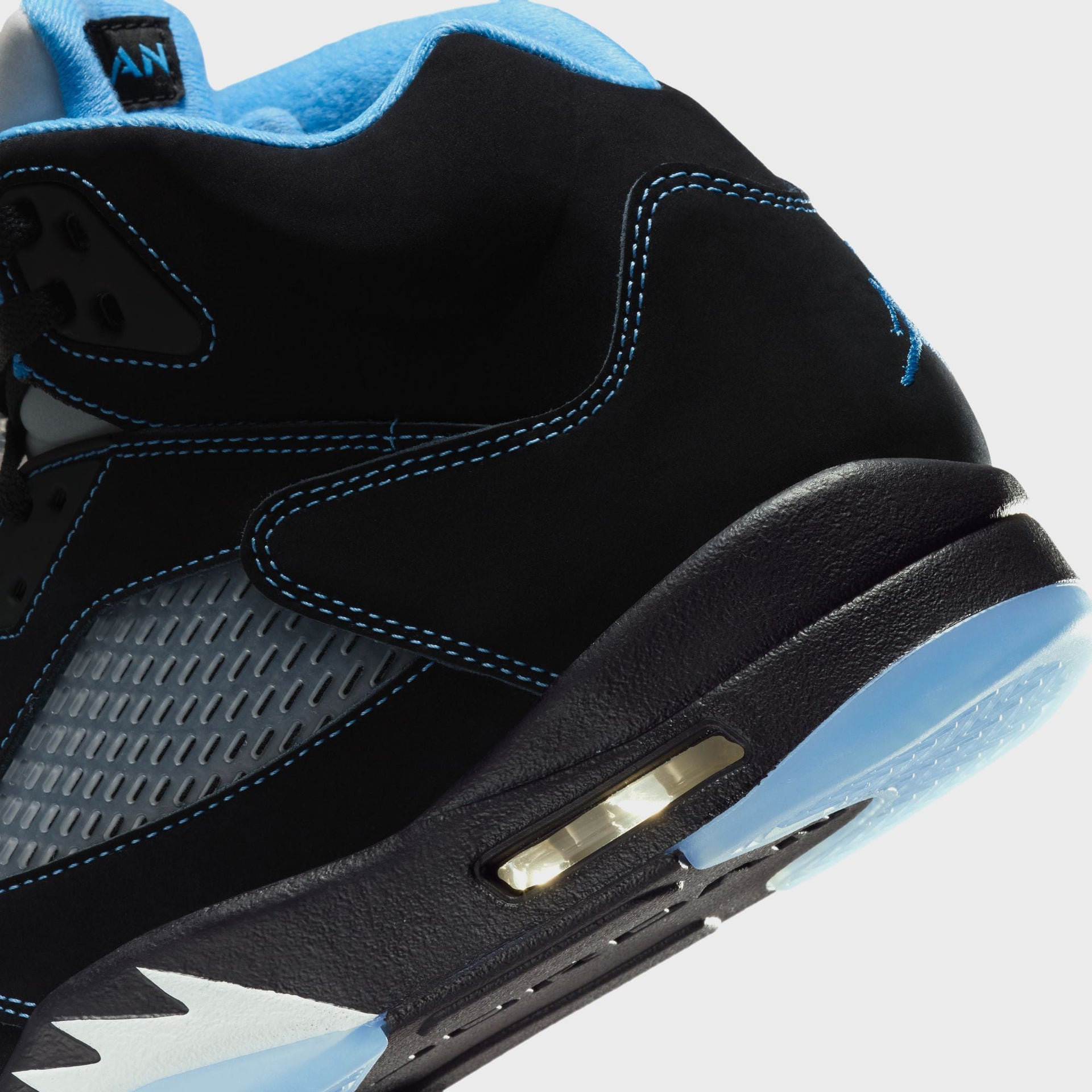 Jordan Air Jordan 5 - Black / White / University Blue
