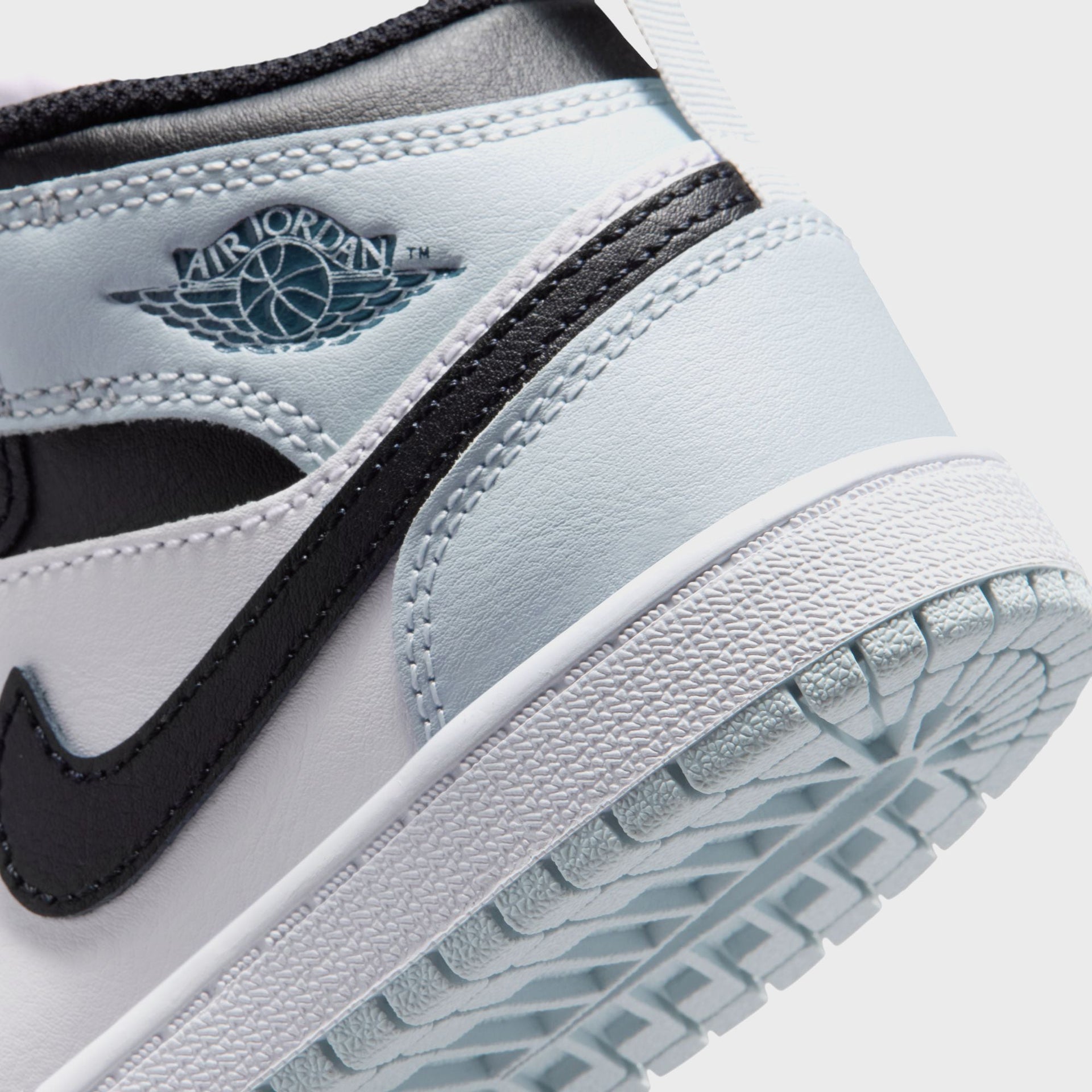 Jordan PS Jordan 1 Mid - Black / Aura / Squadron Blue