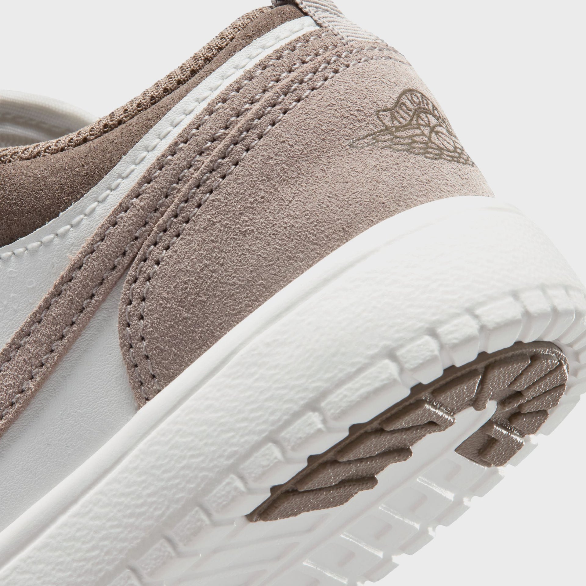 Jordan PS Air Jordan 1 Low Alt - Olive Grey / Enigma Stone / Summit White / Pale Ivory