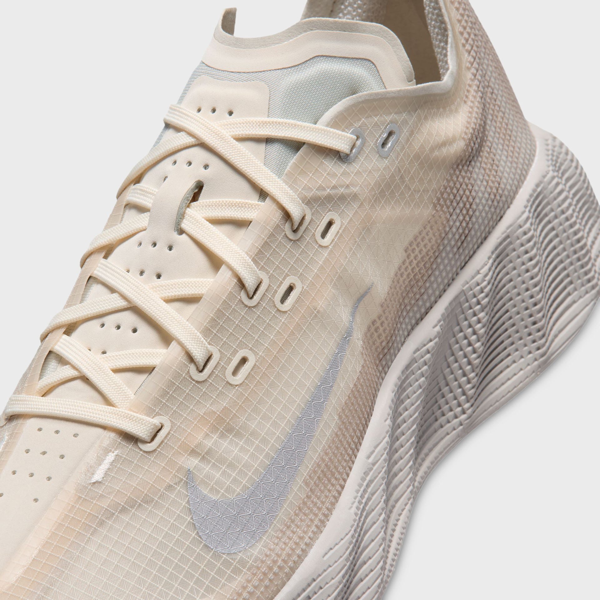 Nike Ava X - Pale Ivory / Cream II / Light Bone / Metallic Silver