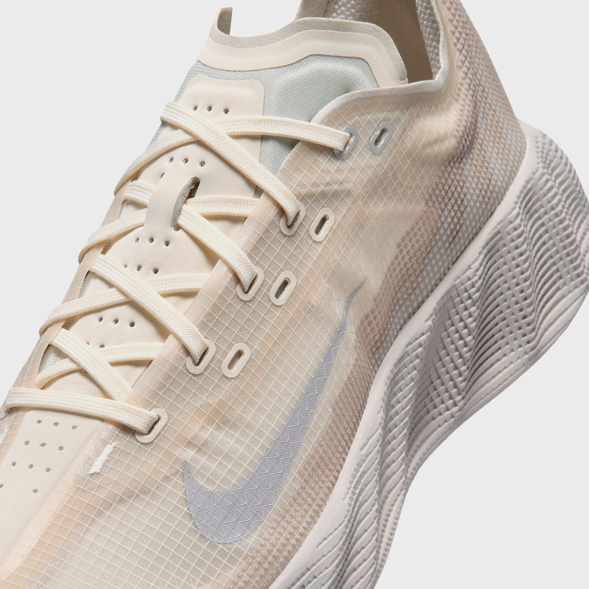 Nike Ava X - Pale Ivory / Cream II / Light Bone / Metallic Silver