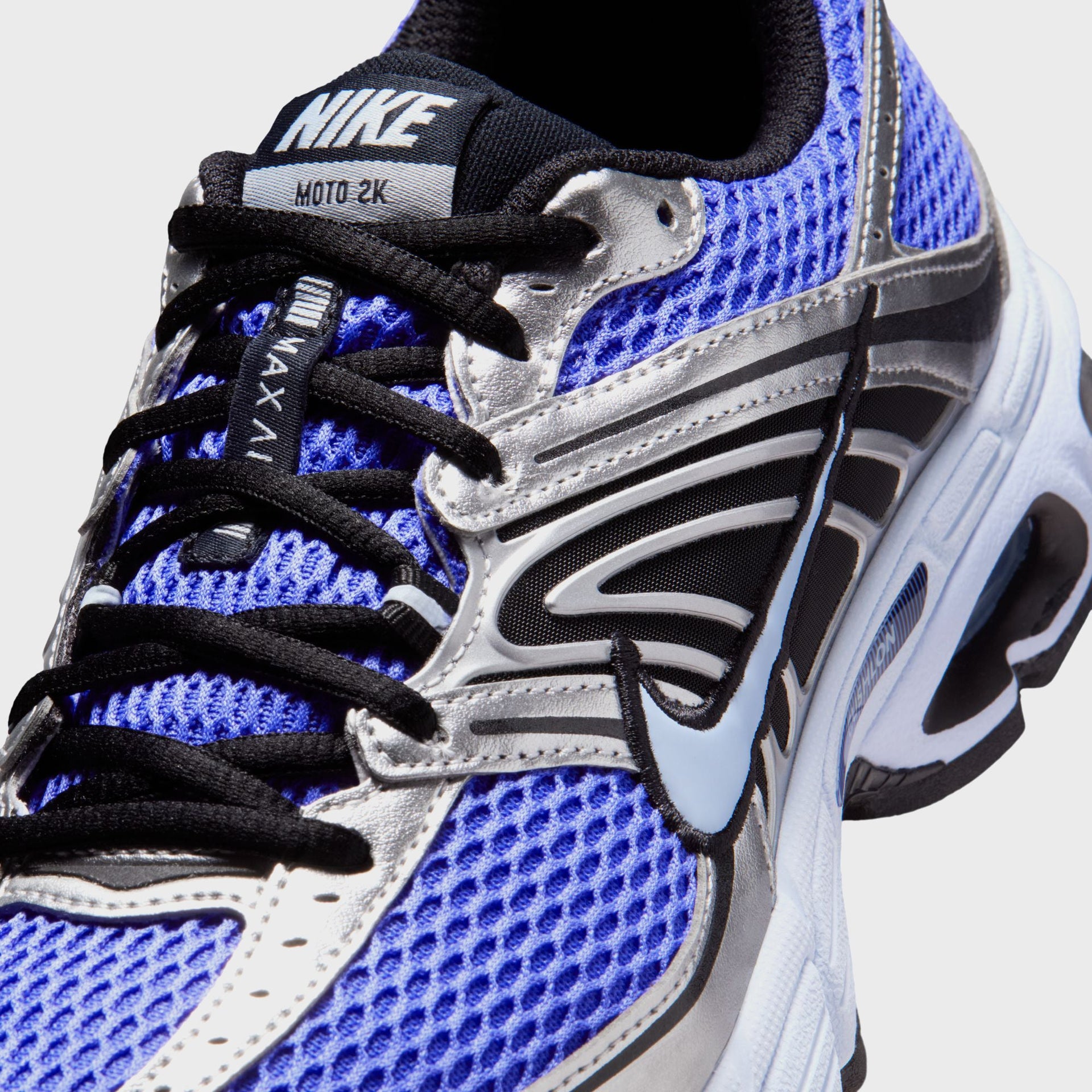 Nike WMNS Air Max Moto 2K - Sapphire / Hydrogen Blue / Metallic Silver