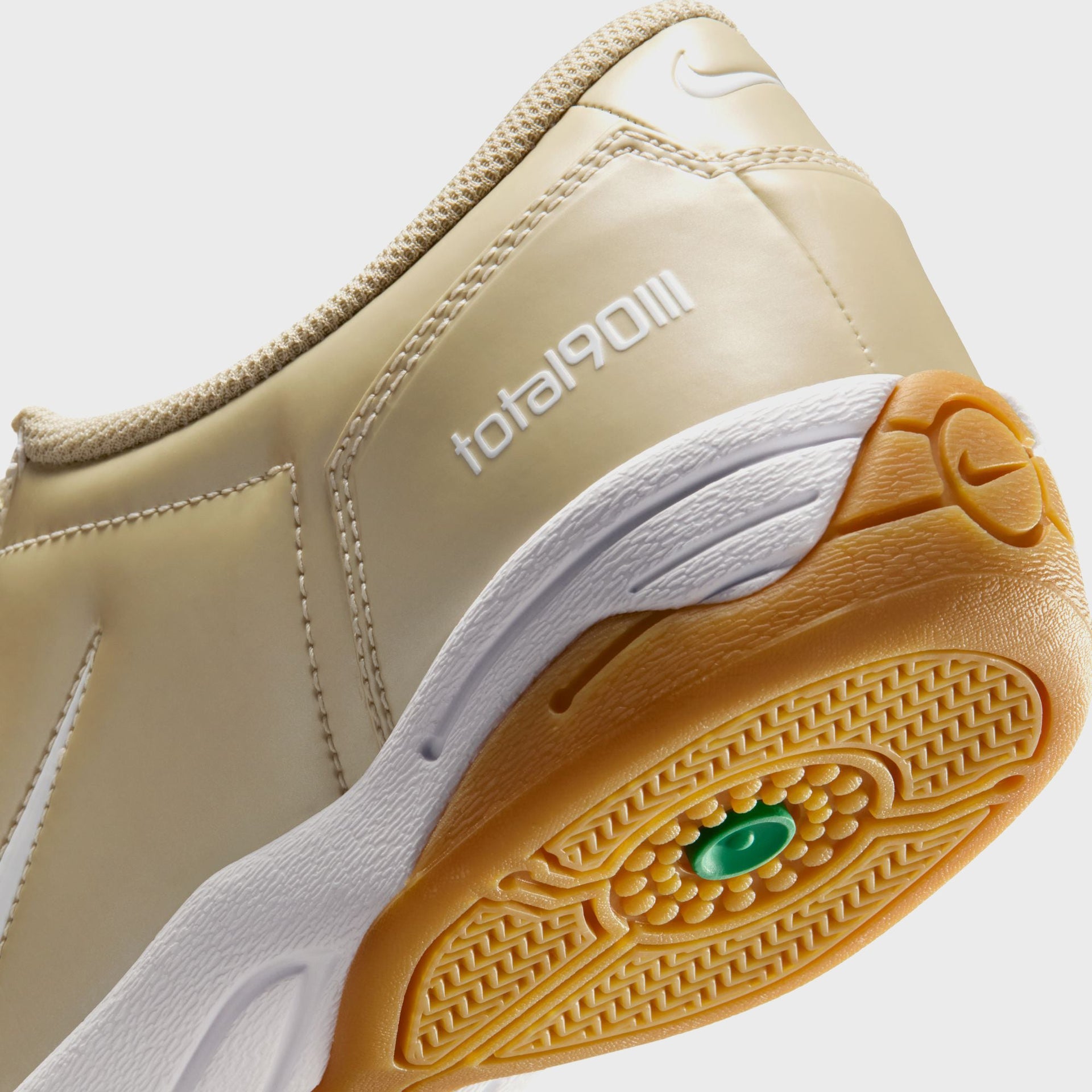 Nike Total 90 - Desert Khaki / White / Stadium Green