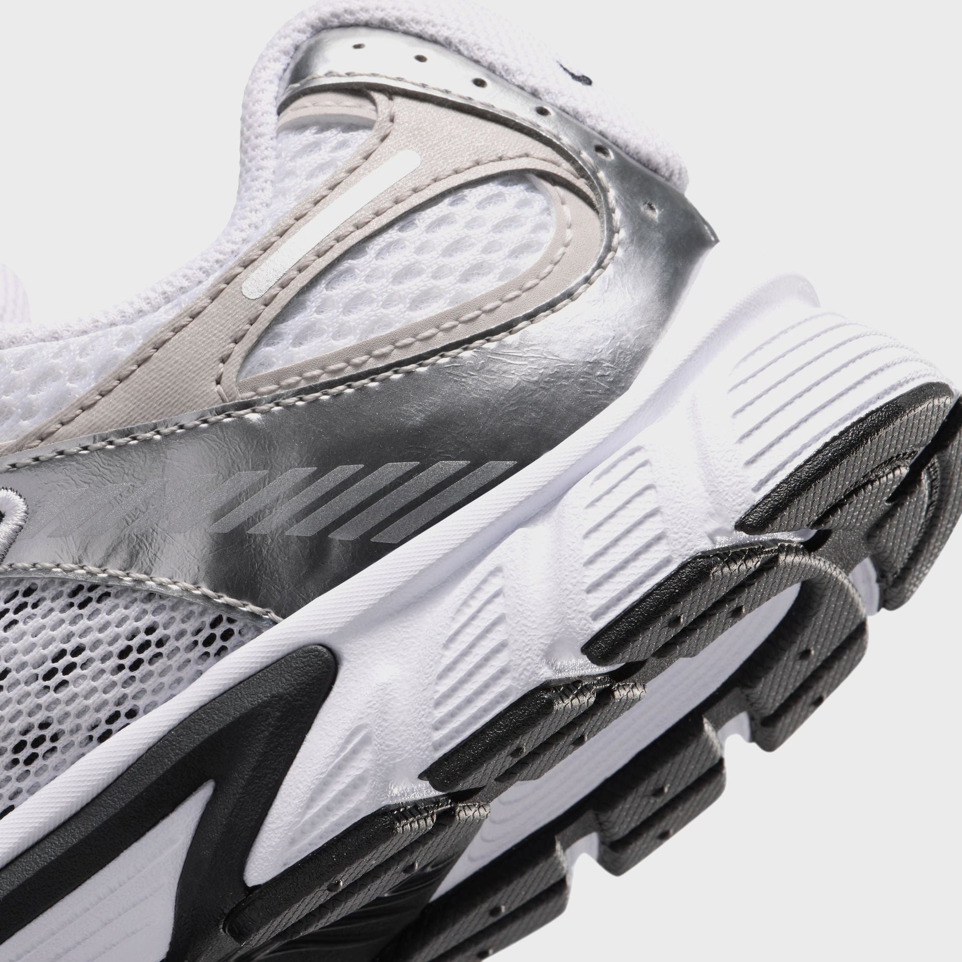 Nike GS V5 RNR - White / Black / Vast Grey / College Grey