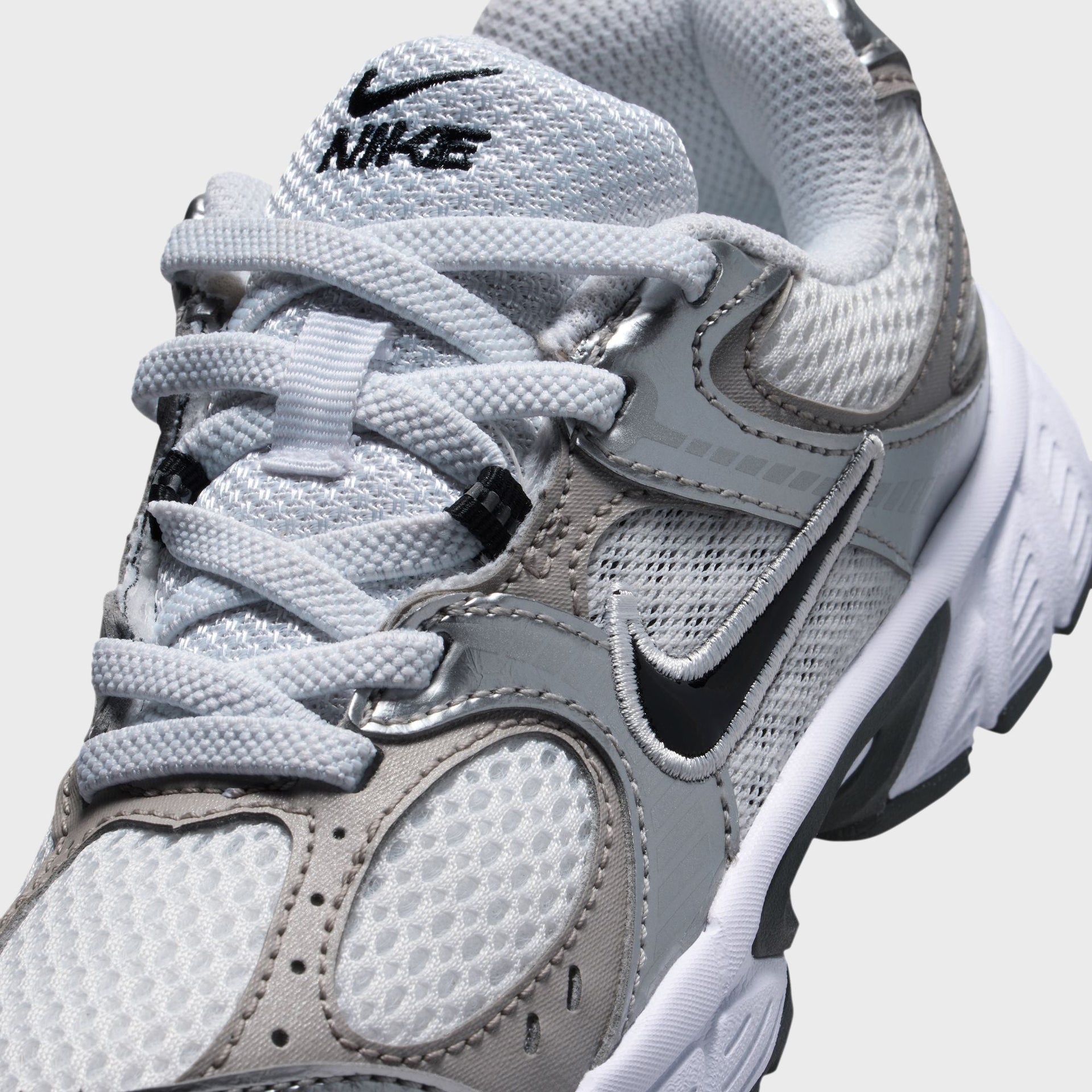 Nike PS V5 RNR - White / Black / Vast Grey / College Grey