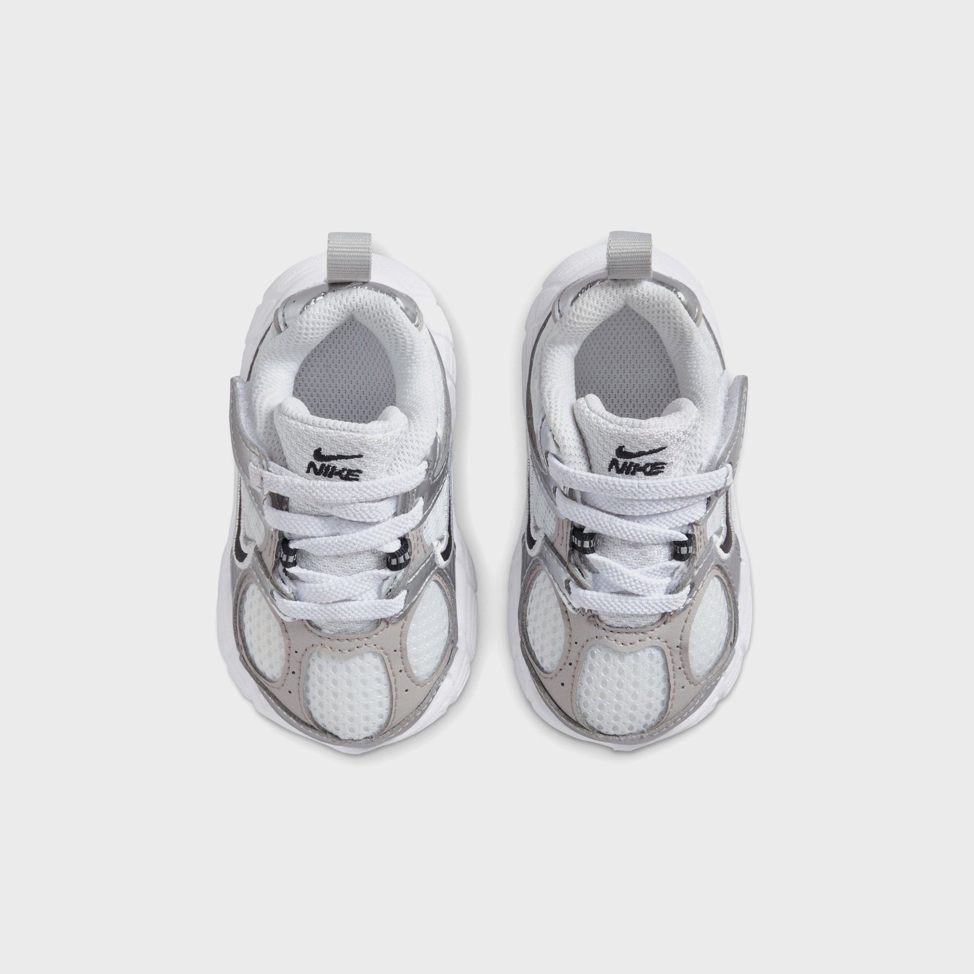 Nike TD V5 RNR - White / Black / Vast Grey / College Grey