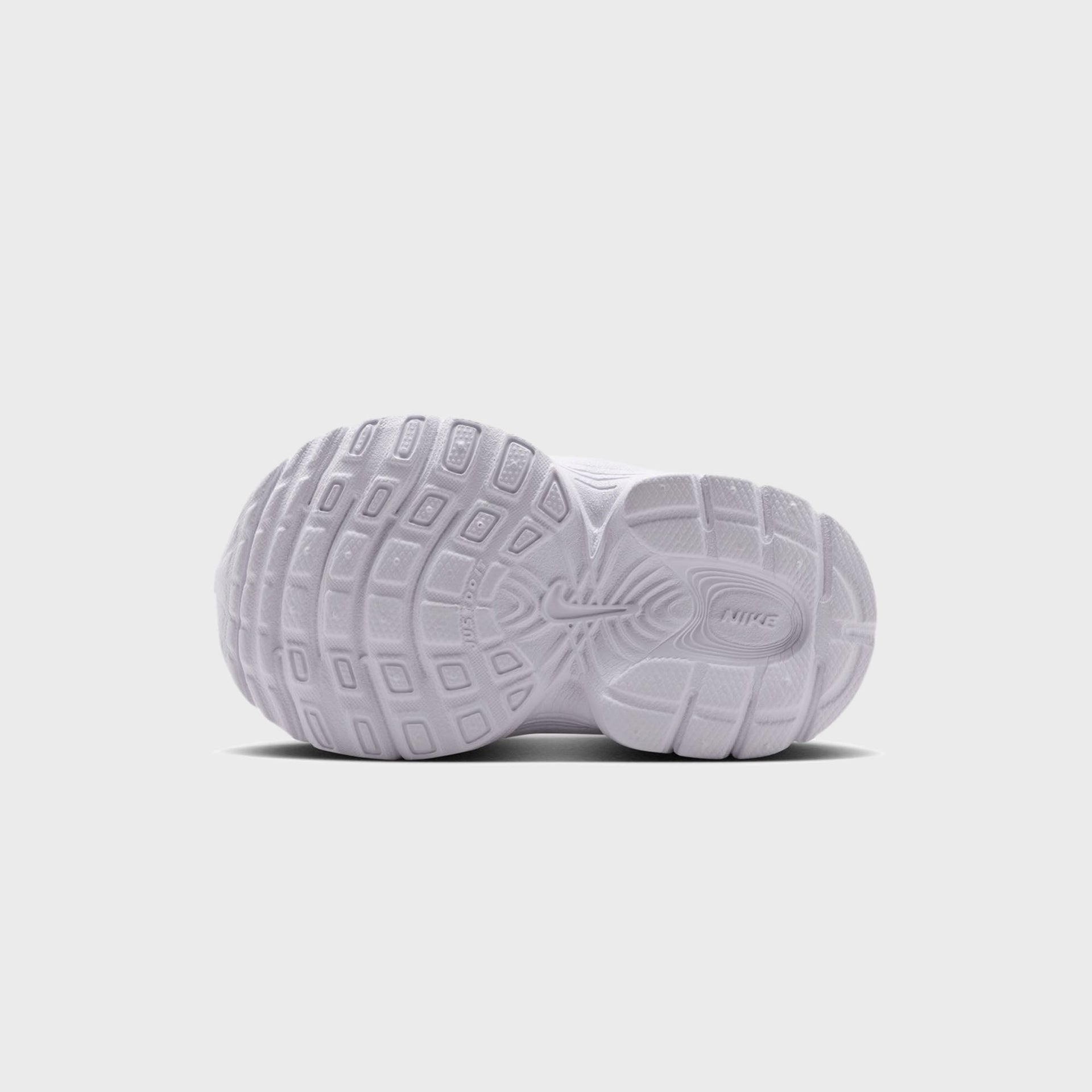 Nike V5 Rnr - White / Metallic Gold / Metallic Silver