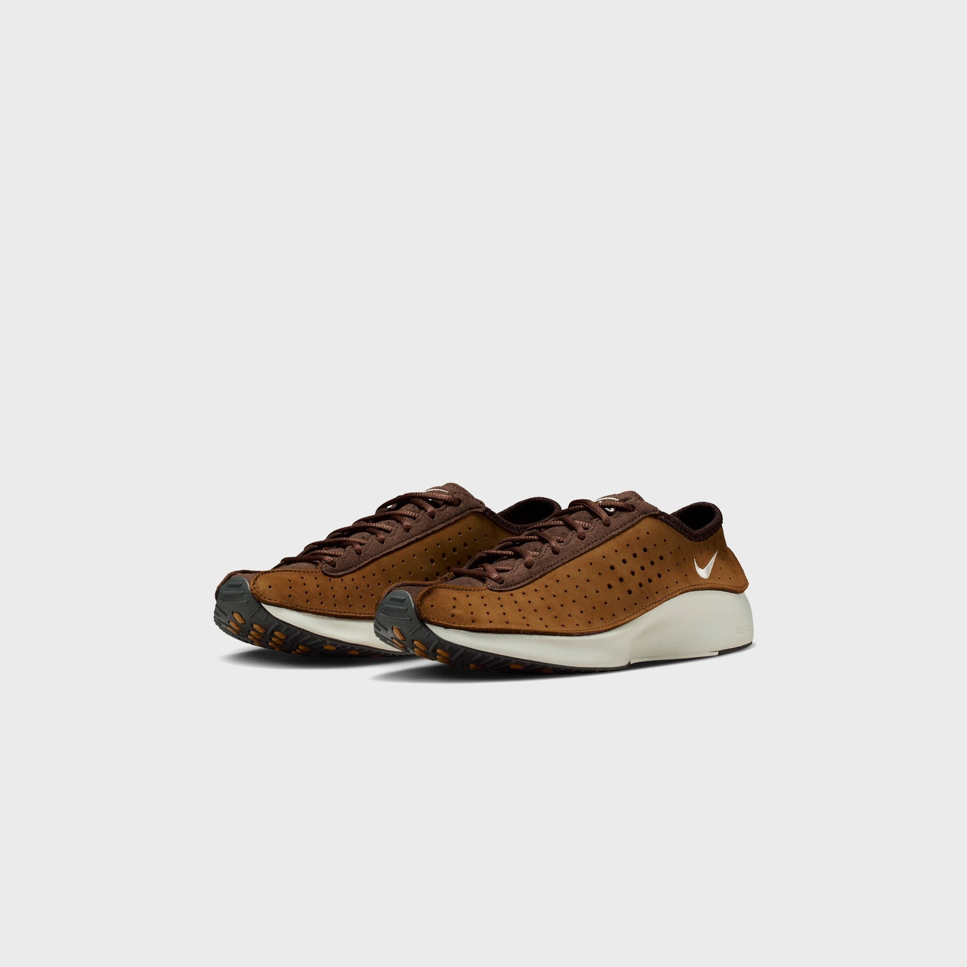 Nike WMNS Air Superfly - Light British Tan / Baroque Brown / Black / Light Bone