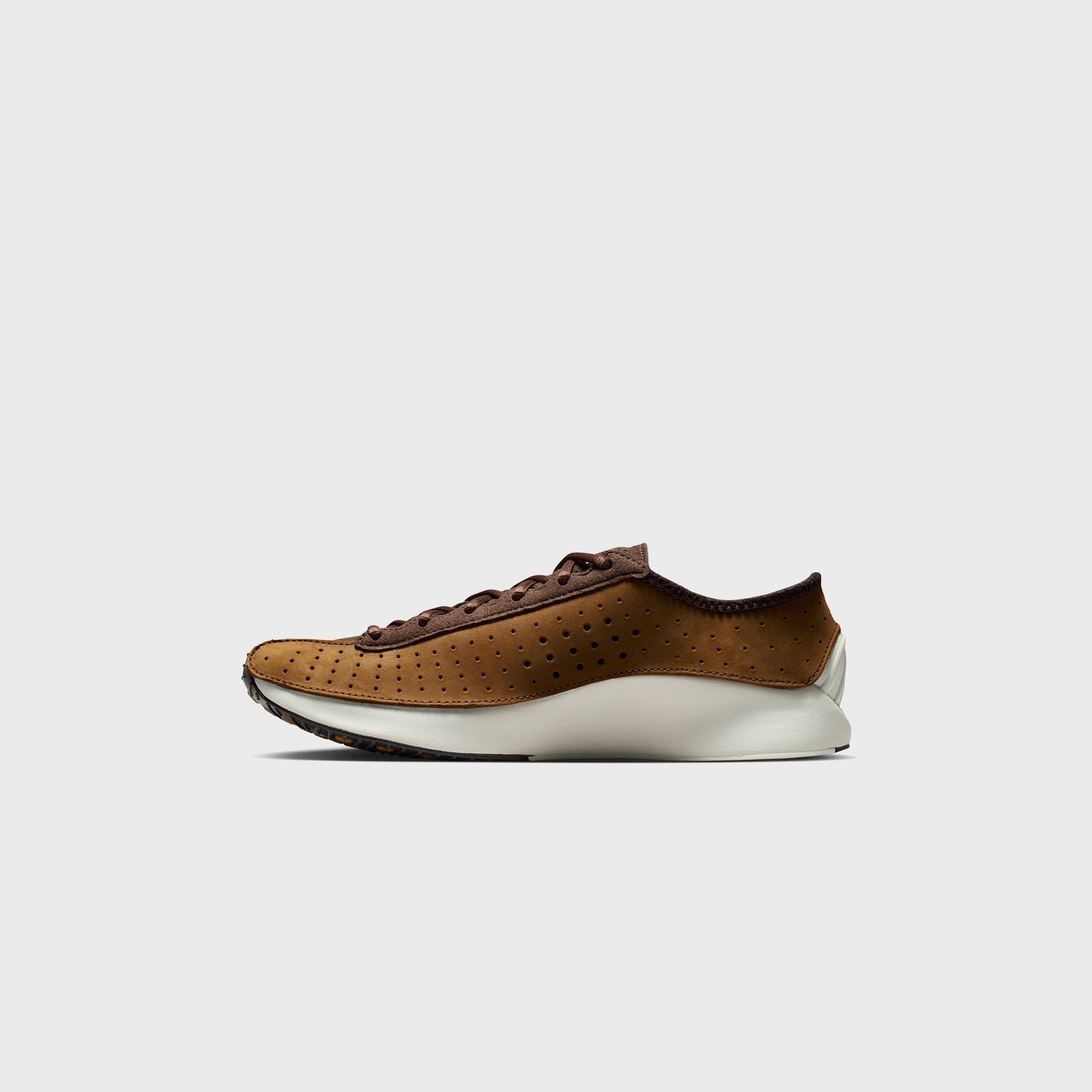 Nike WMNS Air Superfly - Light British Tan / Baroque Brown / Black / Light Bone