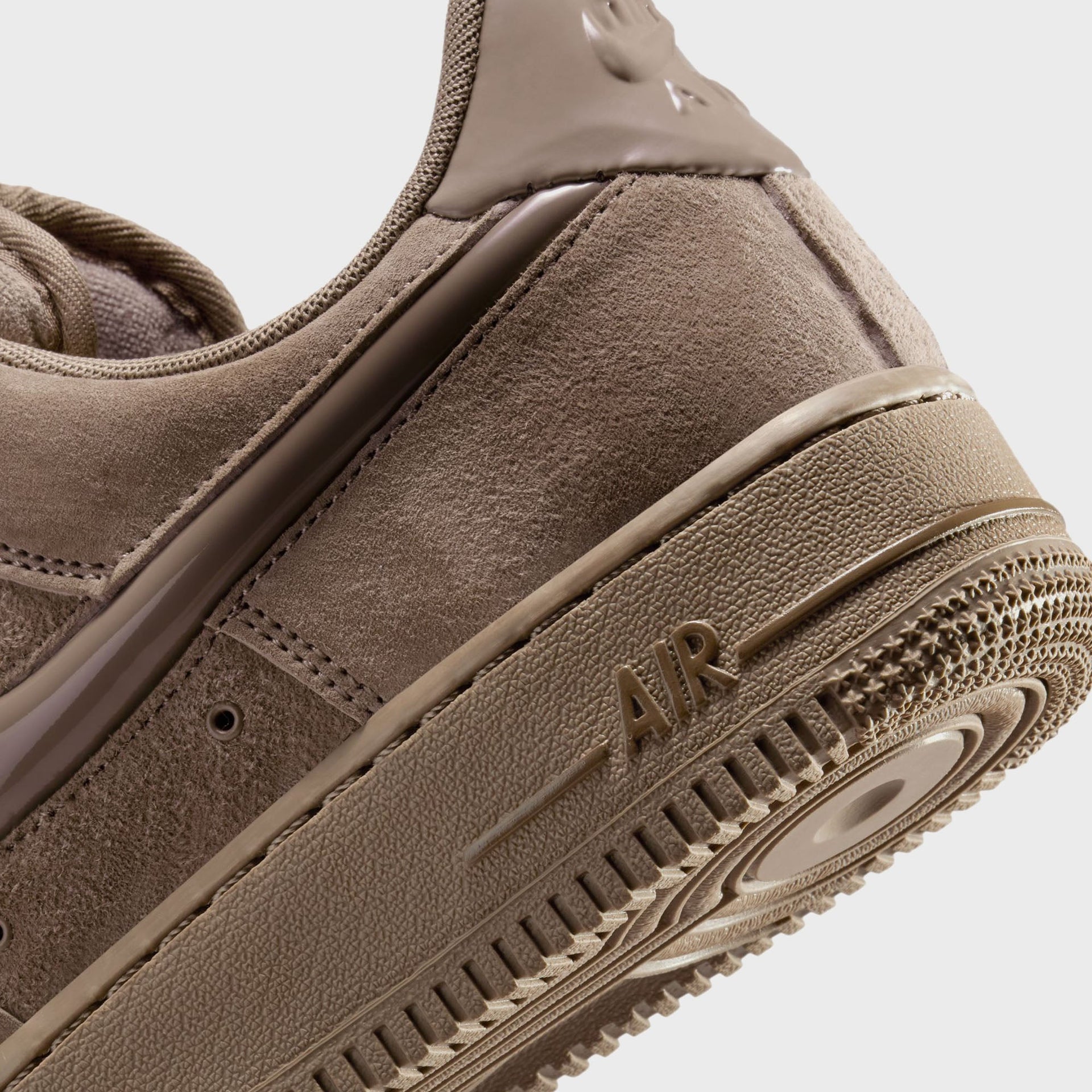 Nike WMNS Air Force 1 '07 - Mink Brown / Black