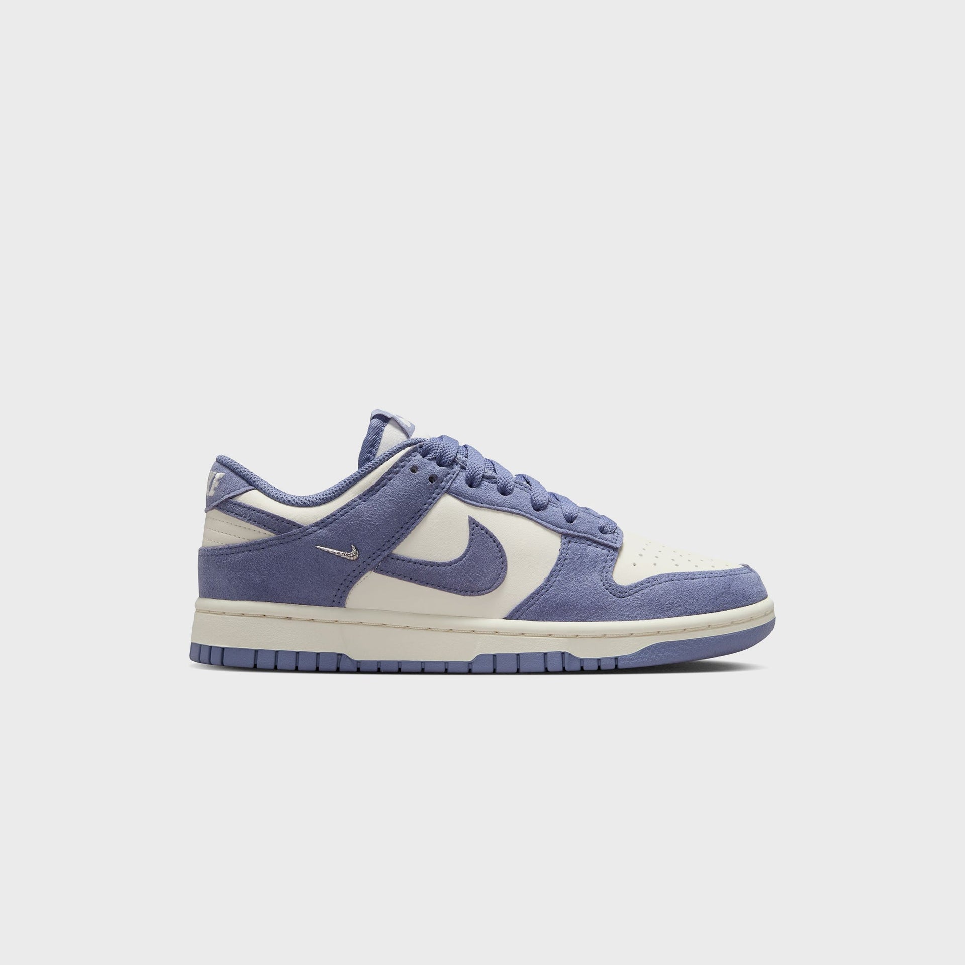 Nike WMNS Dunk Low - Sail / World Indigo / Metallic Silver