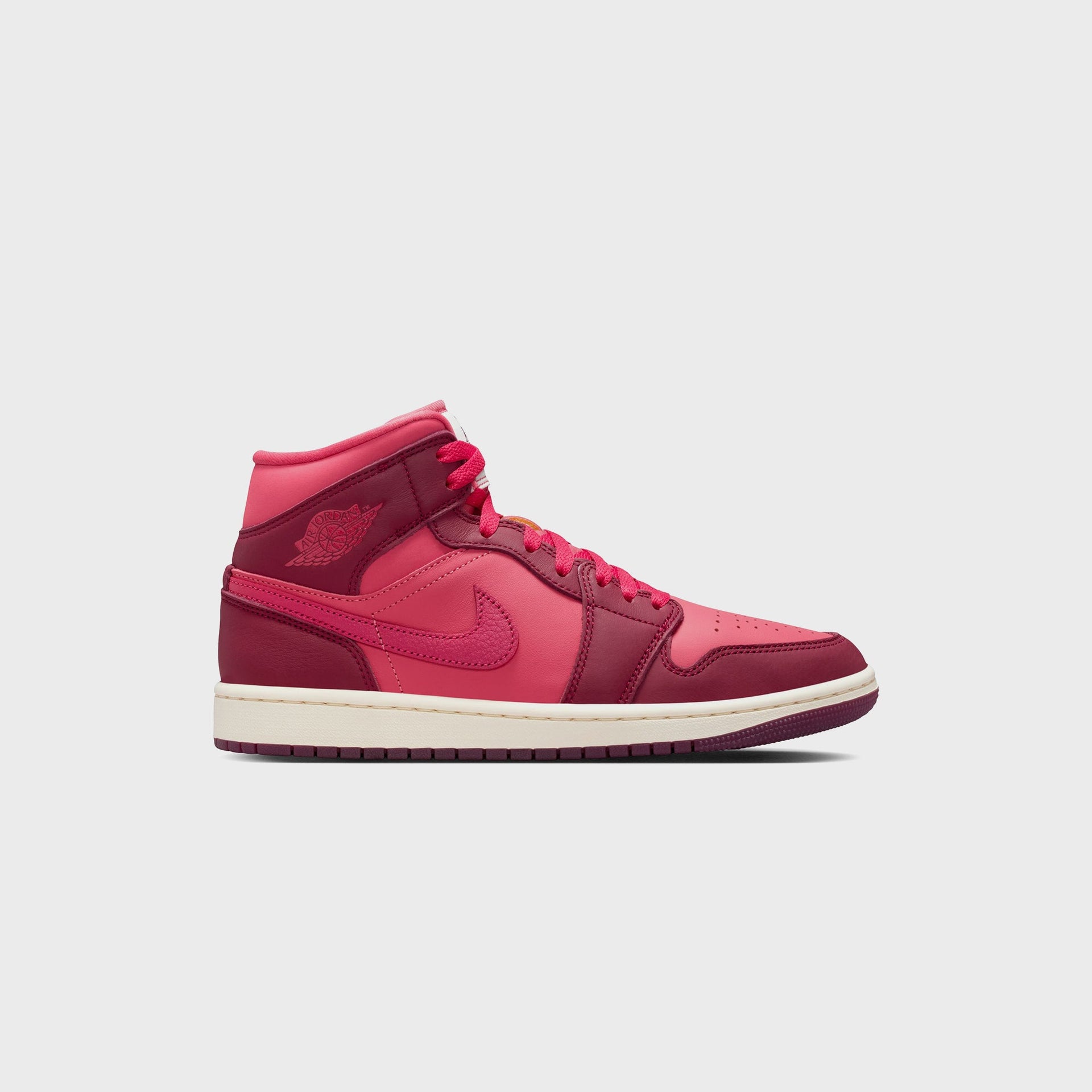 Jordan WMNS Air Jordan 1 Mid SE - Team Red / Sierra Red / Pueblo Red / Pale Ivory