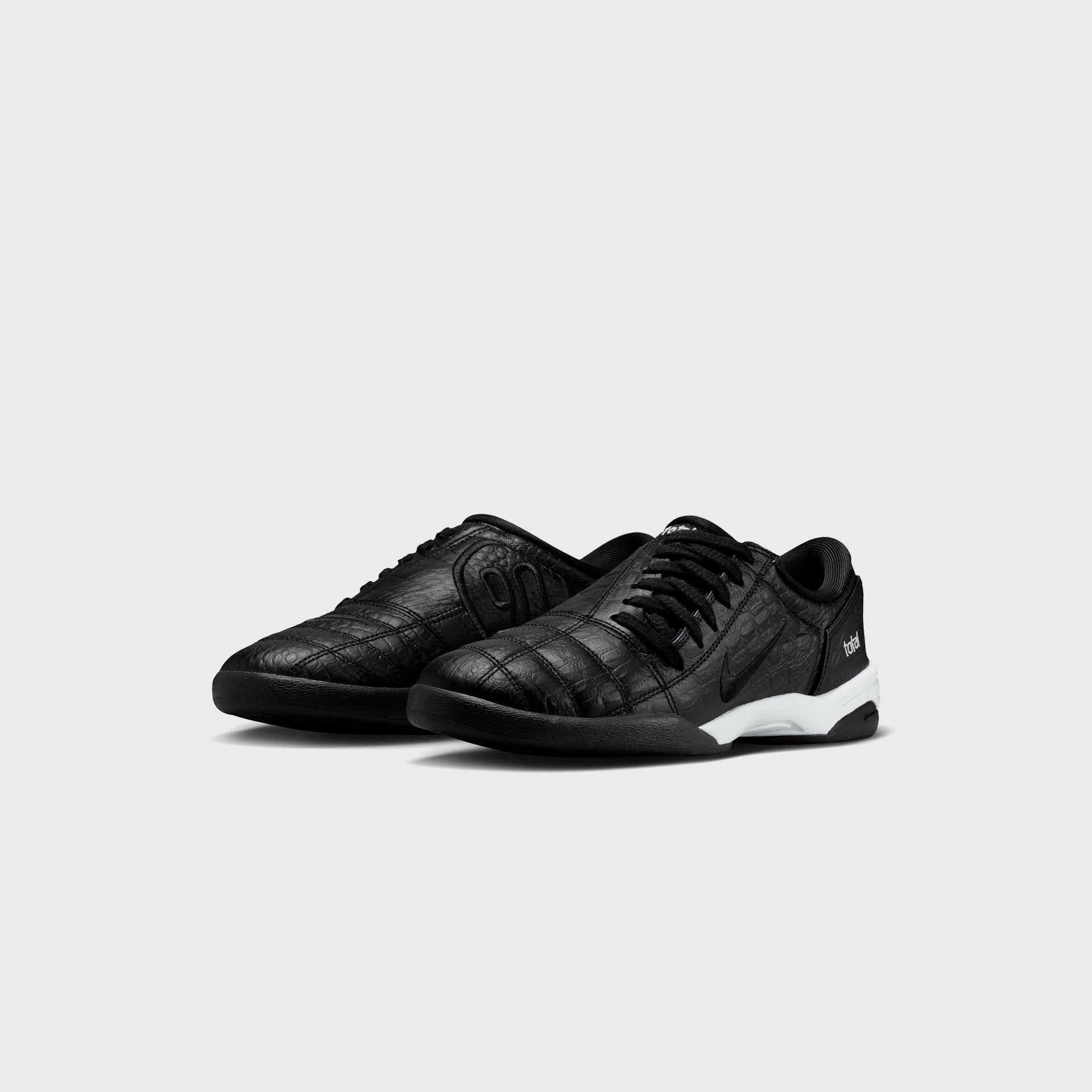 Nike WMNS Total 90 - Black / Black / White