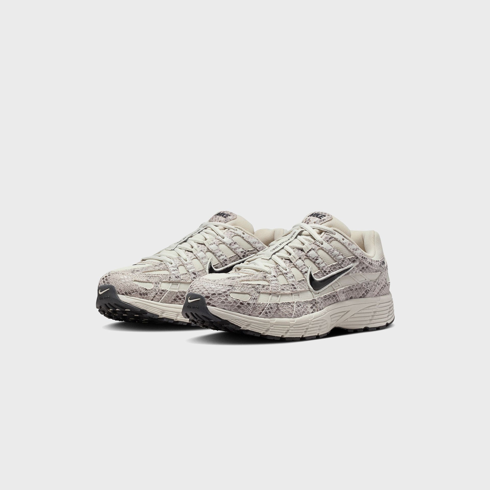 Nike WMNS P-6000 SE - Light Bone / Black