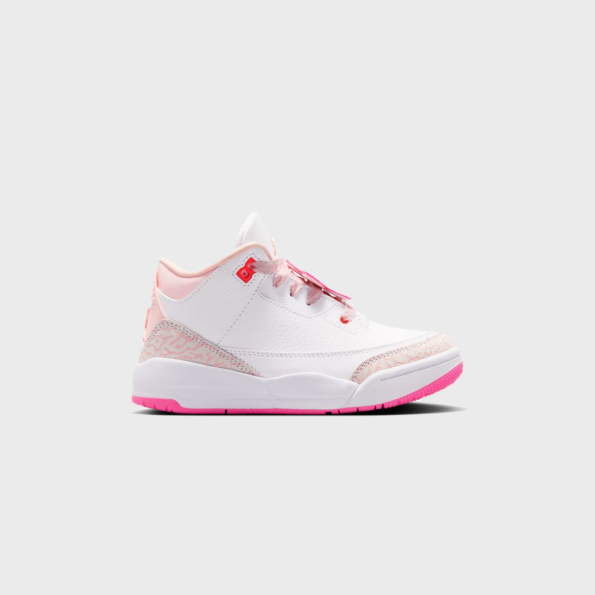 Jordan PS Jordan 3 Retro - Pearl Pink / Hyper Orange / Pink Bloom