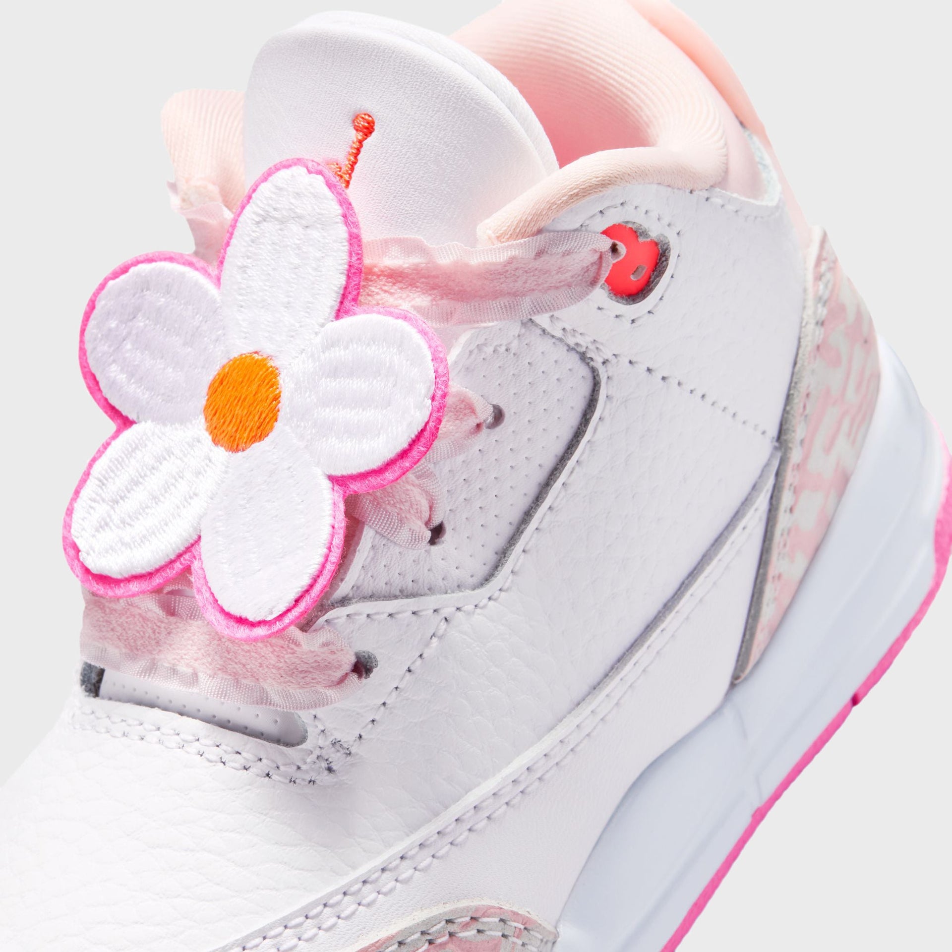 Jordan TD Jordan 3 Retro - Pearl Pink / Hyper Orange / Pink Bloom / Pink Glow