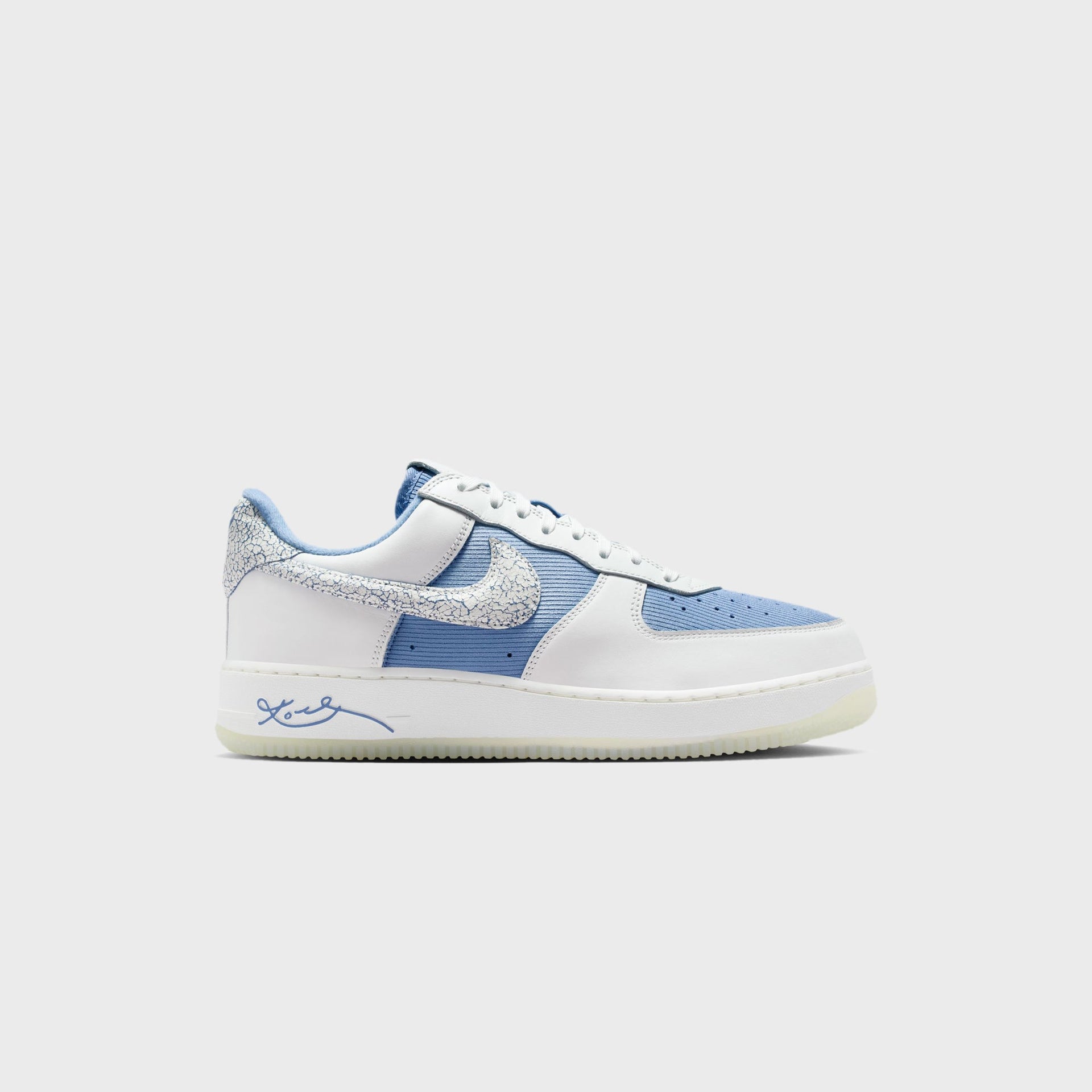 Nike x Kobe Bryant Air Force 1 Low Protro - Work Blue / Metallic Gold / Summit White