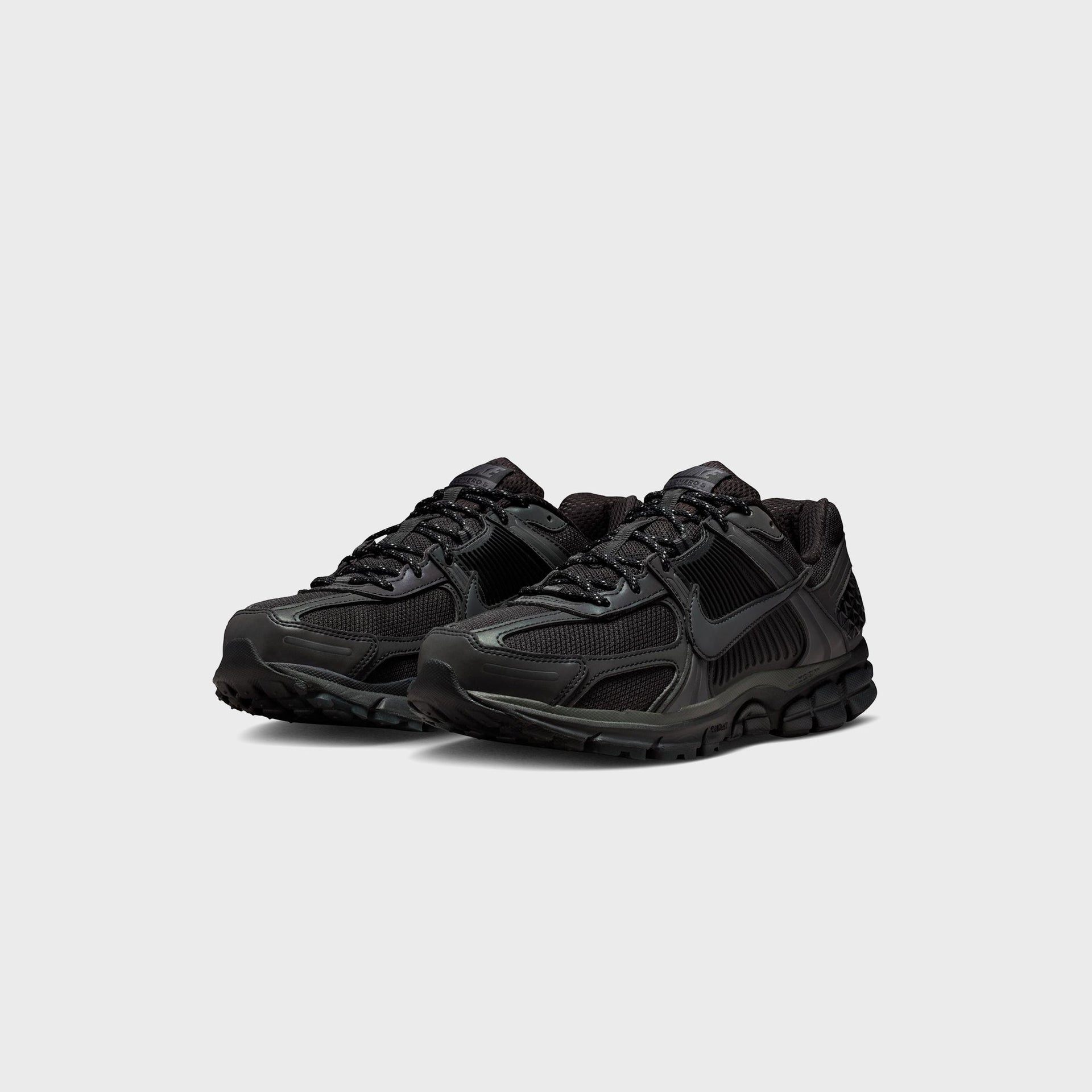 Nike Zoom Vomero 5 - Black / Black