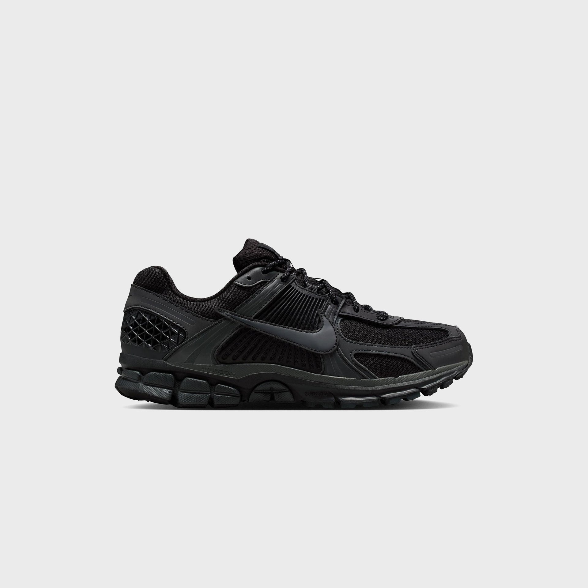 Nike Zoom Vomero 5 - Black / Black