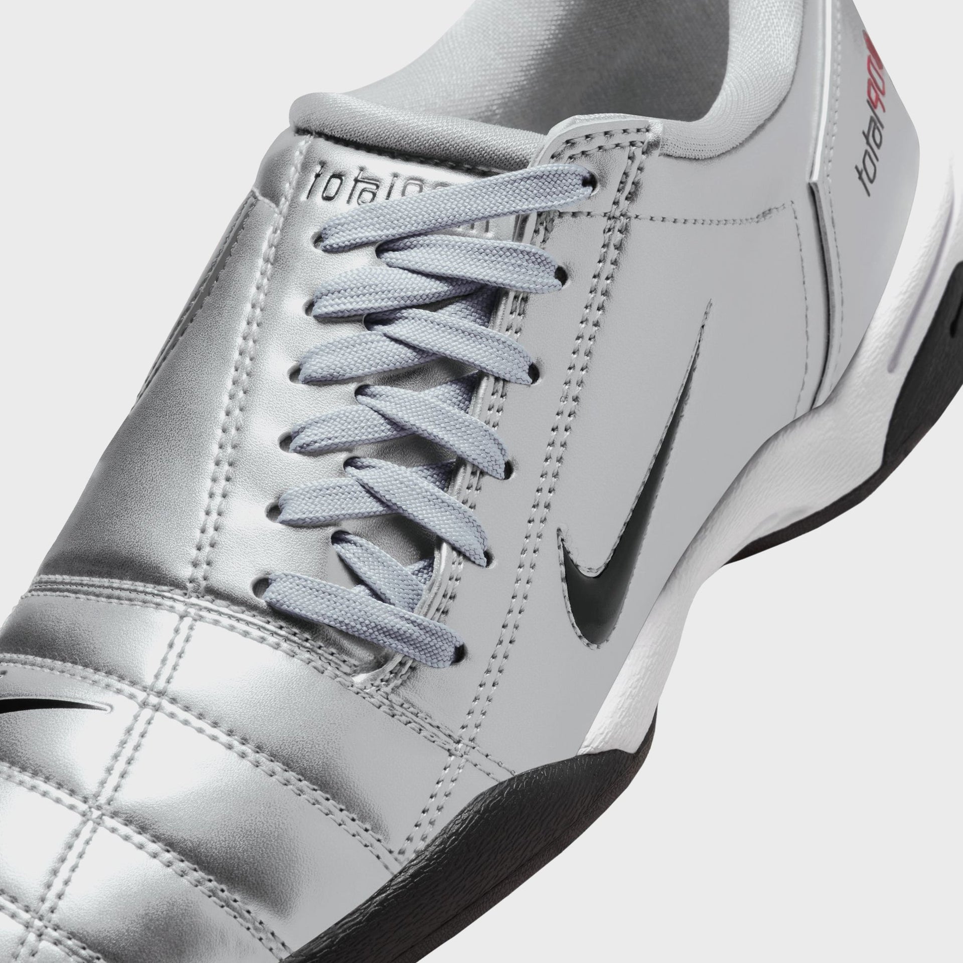 Nike WMNS T90 - Metallic Silver / Black / University Red / White
