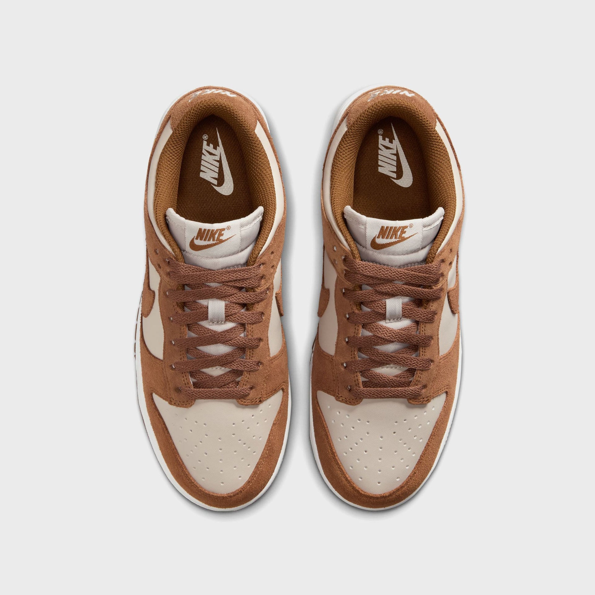 Nike WMNS Dunk Low Suede - Light British Tan / Cream II / White