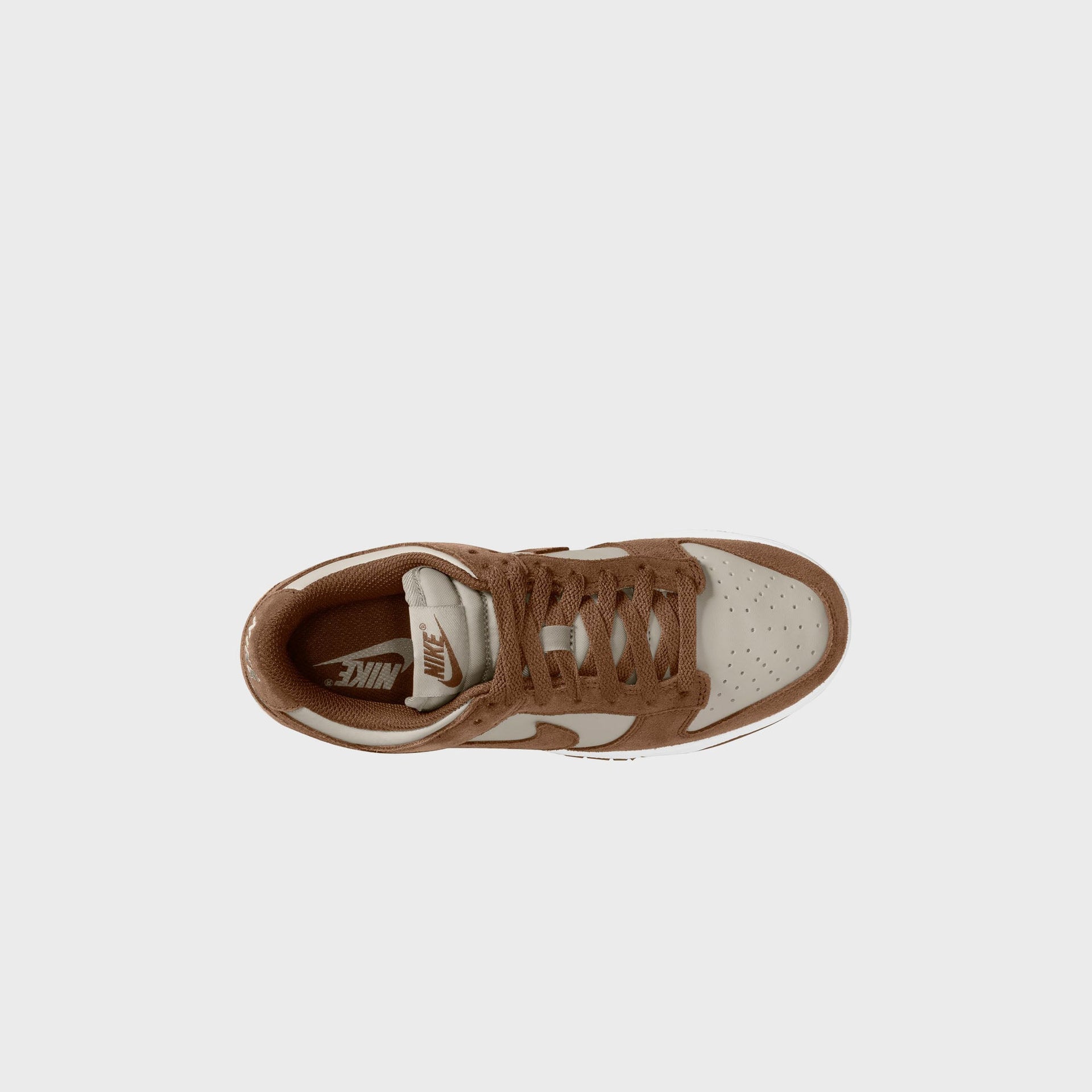 Nike WMNS Dunk Low Suede - Light British Tan / Cream II / White