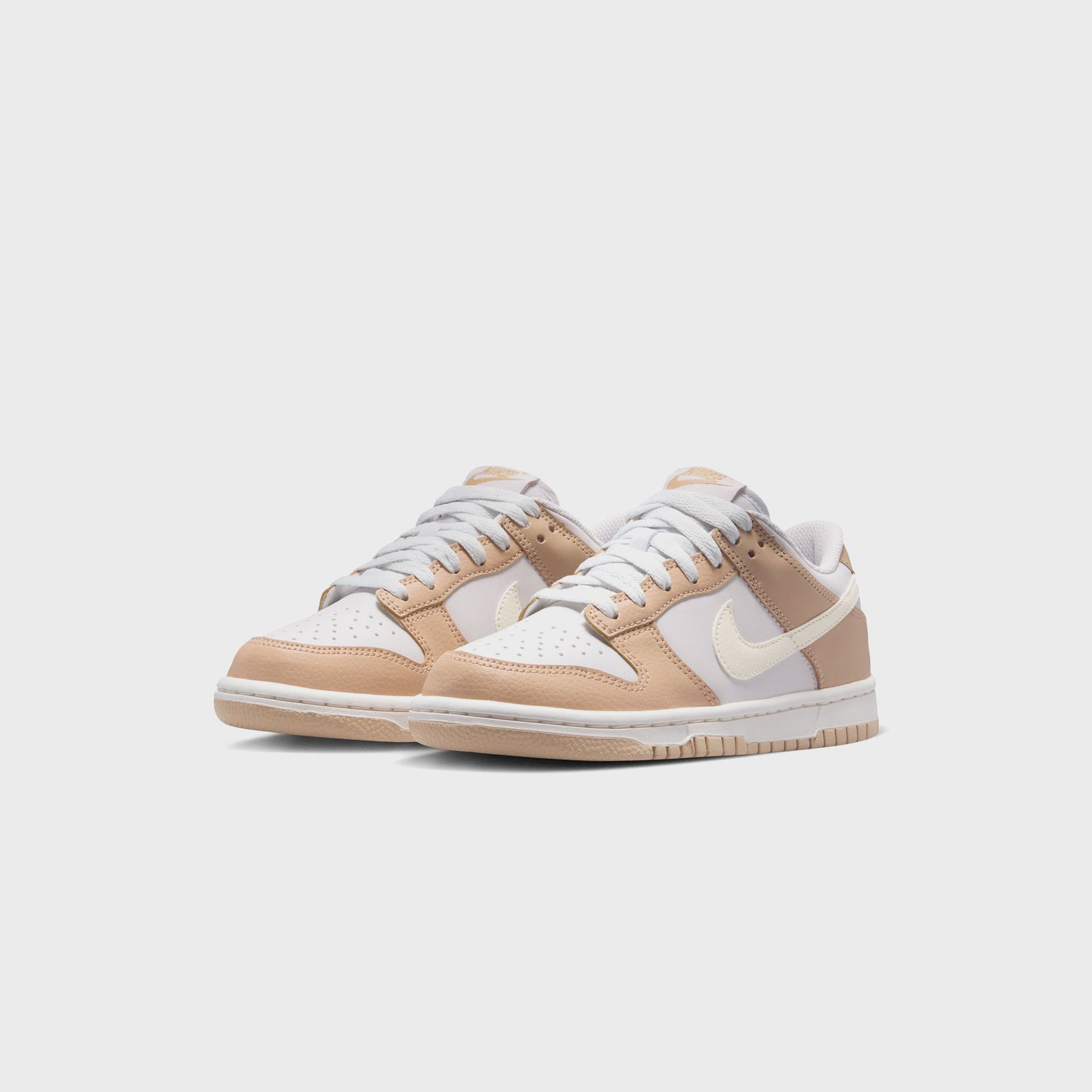 Nike GS Dunk Low - Off-White / Malachite / Black