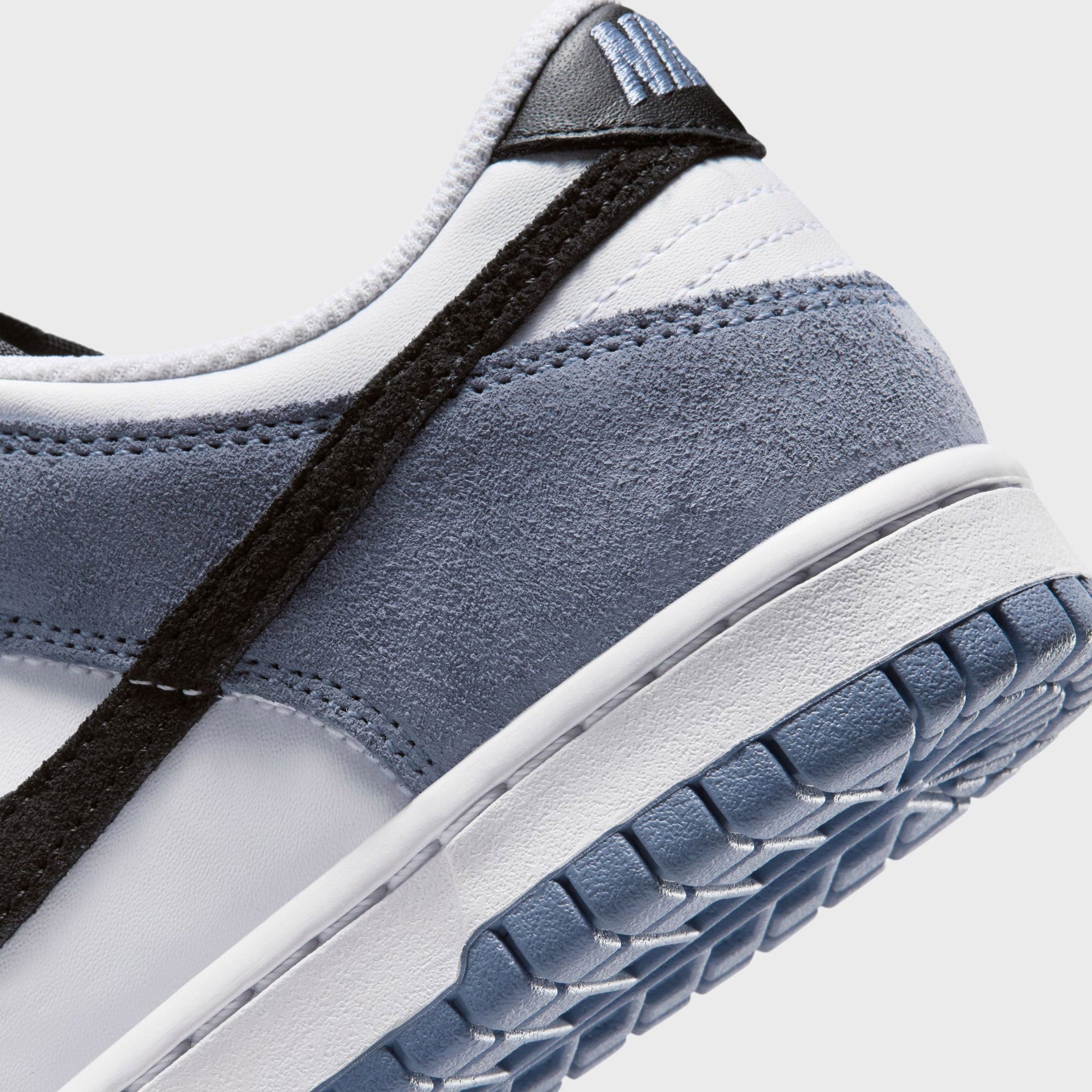 Nike GS Dunk Low - White / Black / Indigo