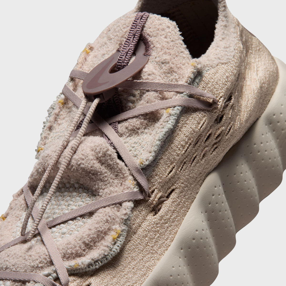 Nike Mind 002 Flyknit - Sand Drift / Fossil Rose / Plum Eclipse / Light Orewood Brown