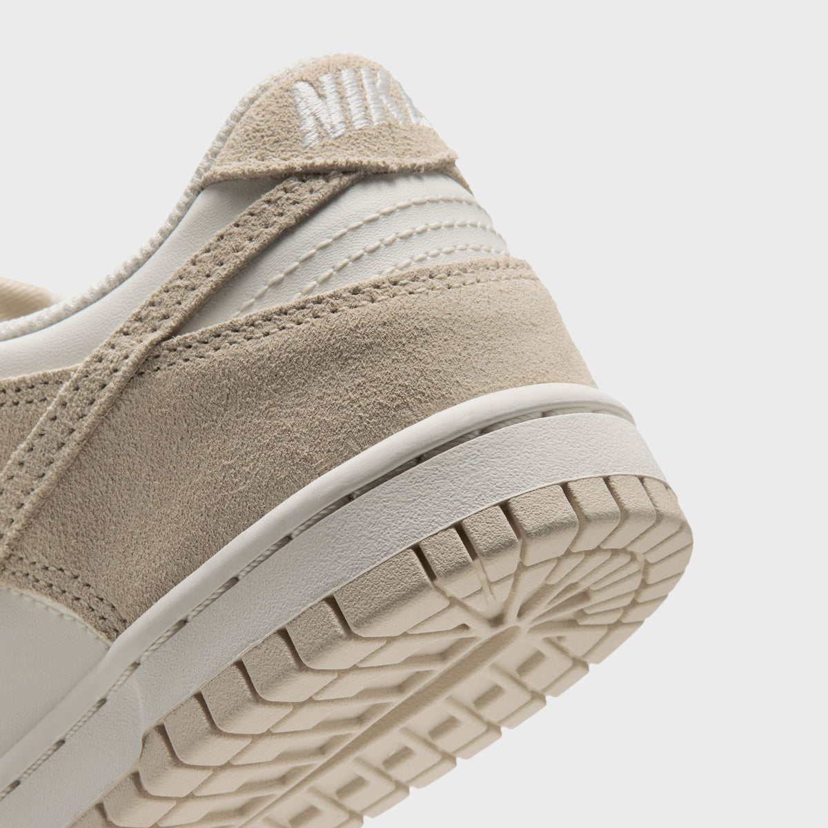 Nike GS Dunk Low Suede - Phantom / Sand Drift